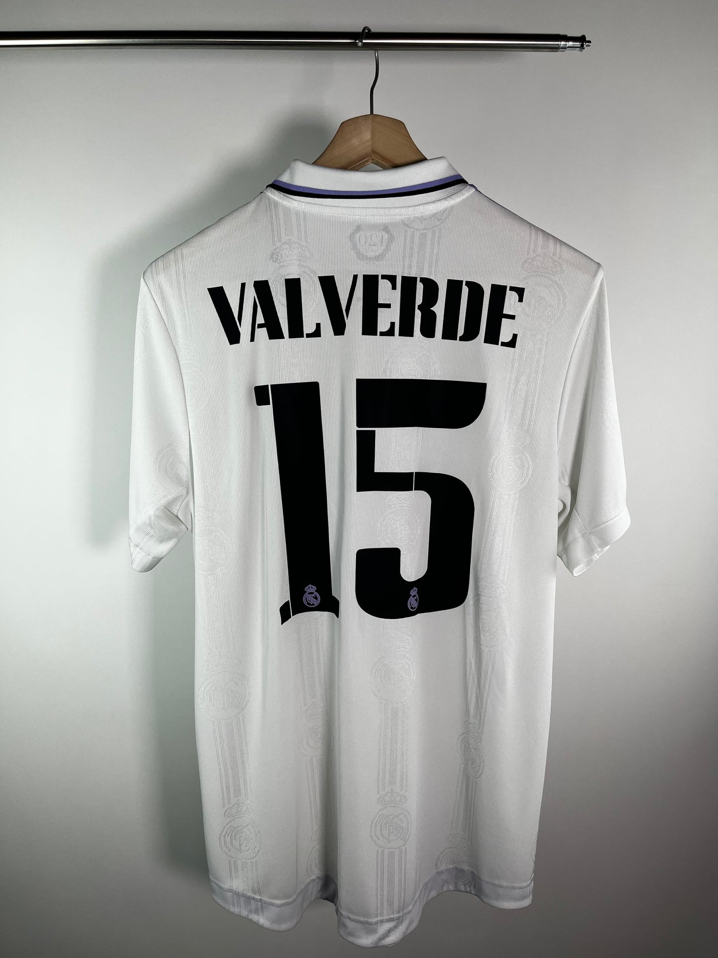 Jersey Real Madrid Local 2022 2023 Versión Jugador Federico Valverde (L)