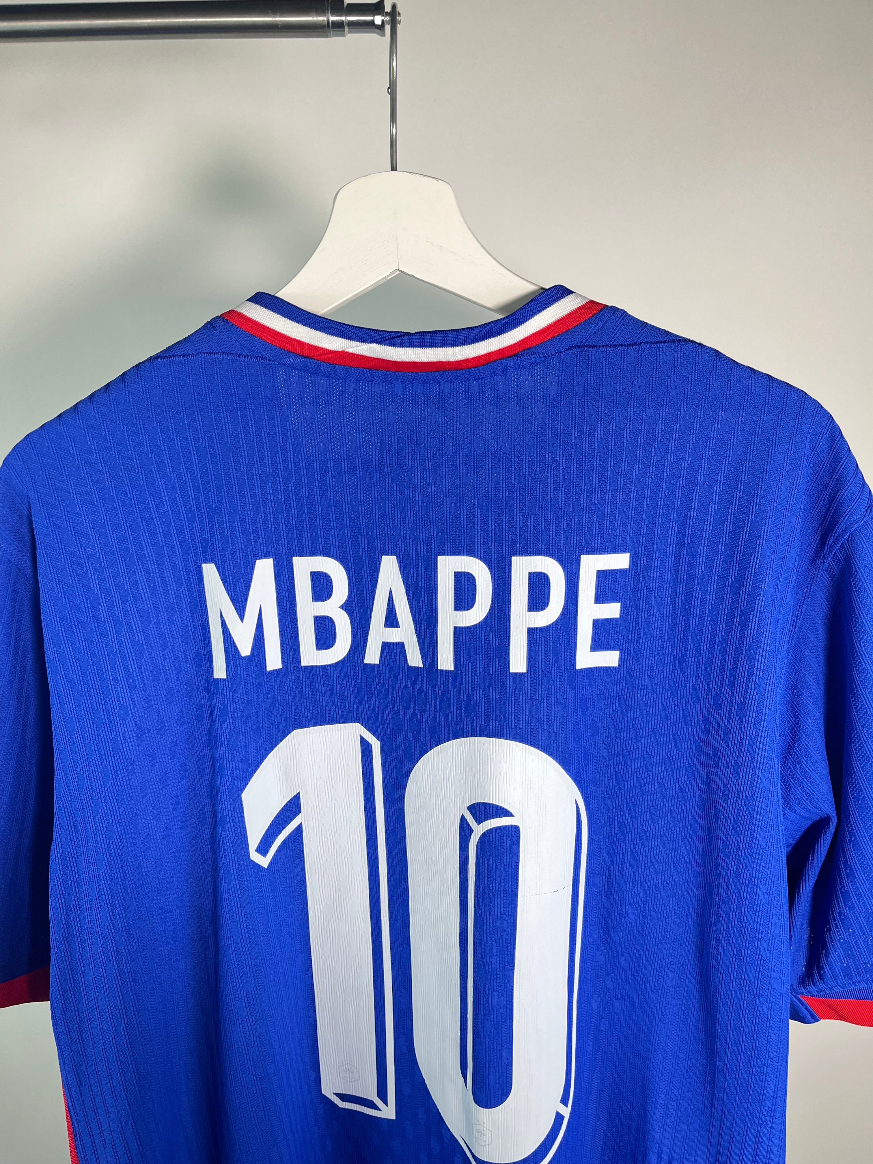 Jersey Francia Local 2024 2026 Versión Jugador Kylian Mbappé (XL)