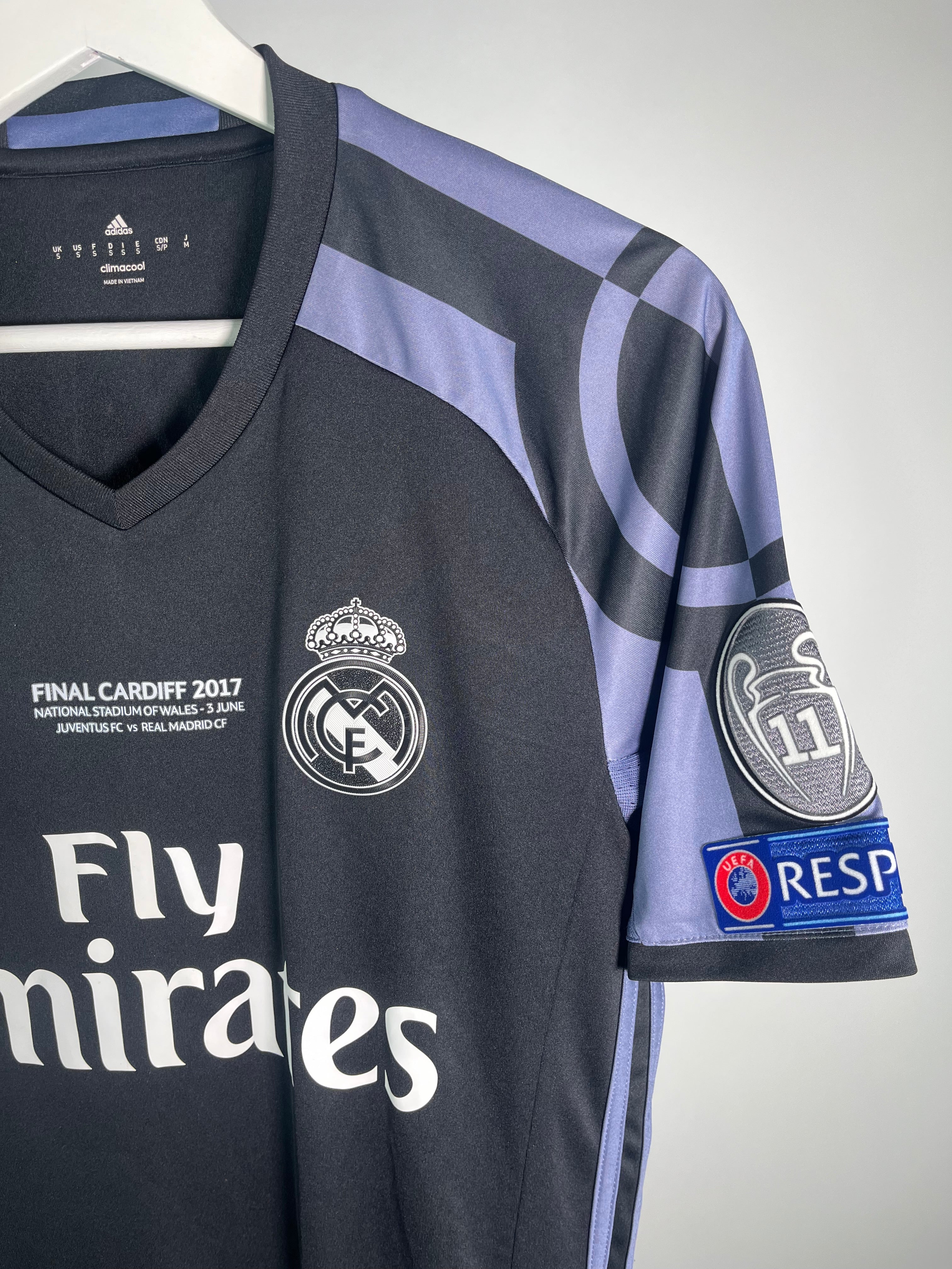 Jersey Real Madrid Visita 2016 2017 Match Detail vs Juventus Zinedine Zidane (S)