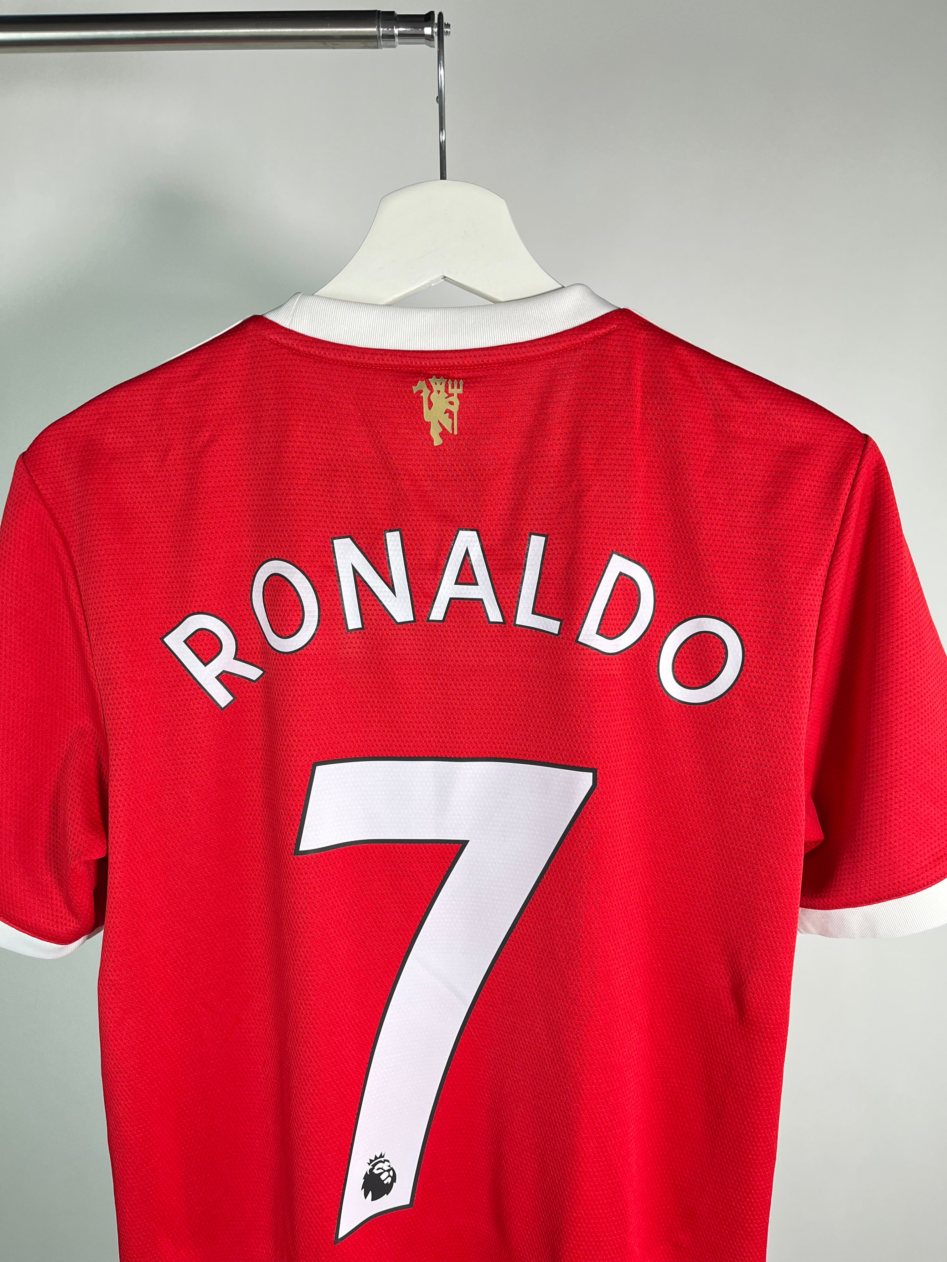 Jersey Manchester United Local 2021 2022 Cristiano Ronaldo (S)