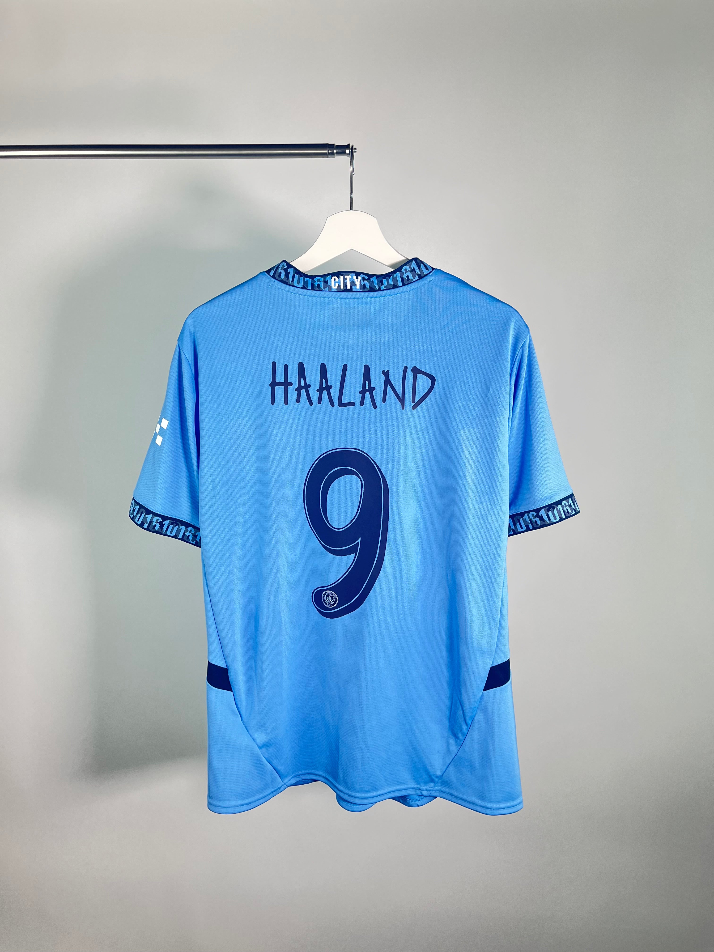Jersey Manchester City Local 2024 2025 Erling Haaland (L)