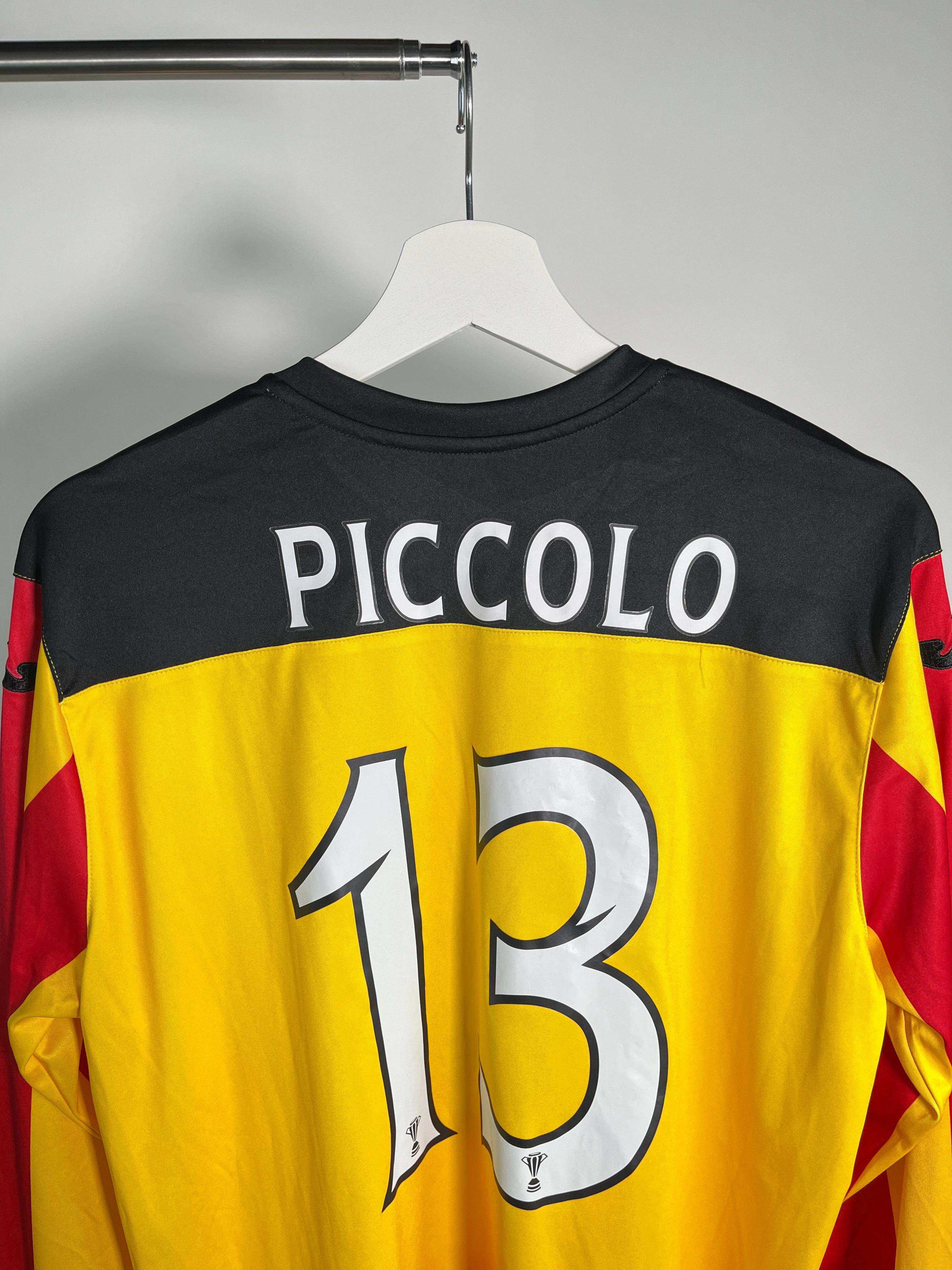 Jersey Partrick Thistle Local 2013 2014 Manga Larga Gabriel Rojo de la Vega "Piccolo" (M)