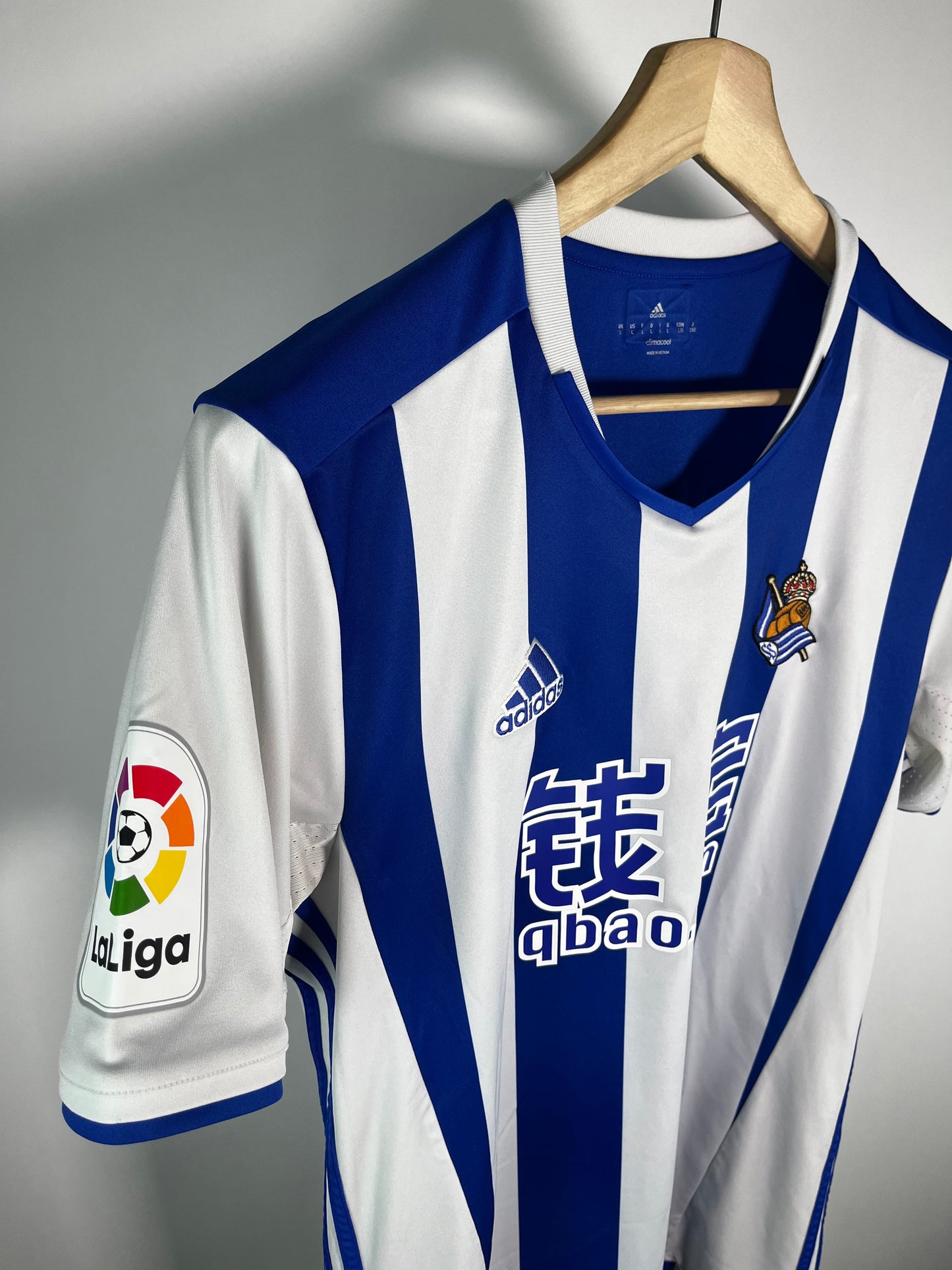 Jersey Real Sociedad Local 2016 2017 Carlos Vela (L)