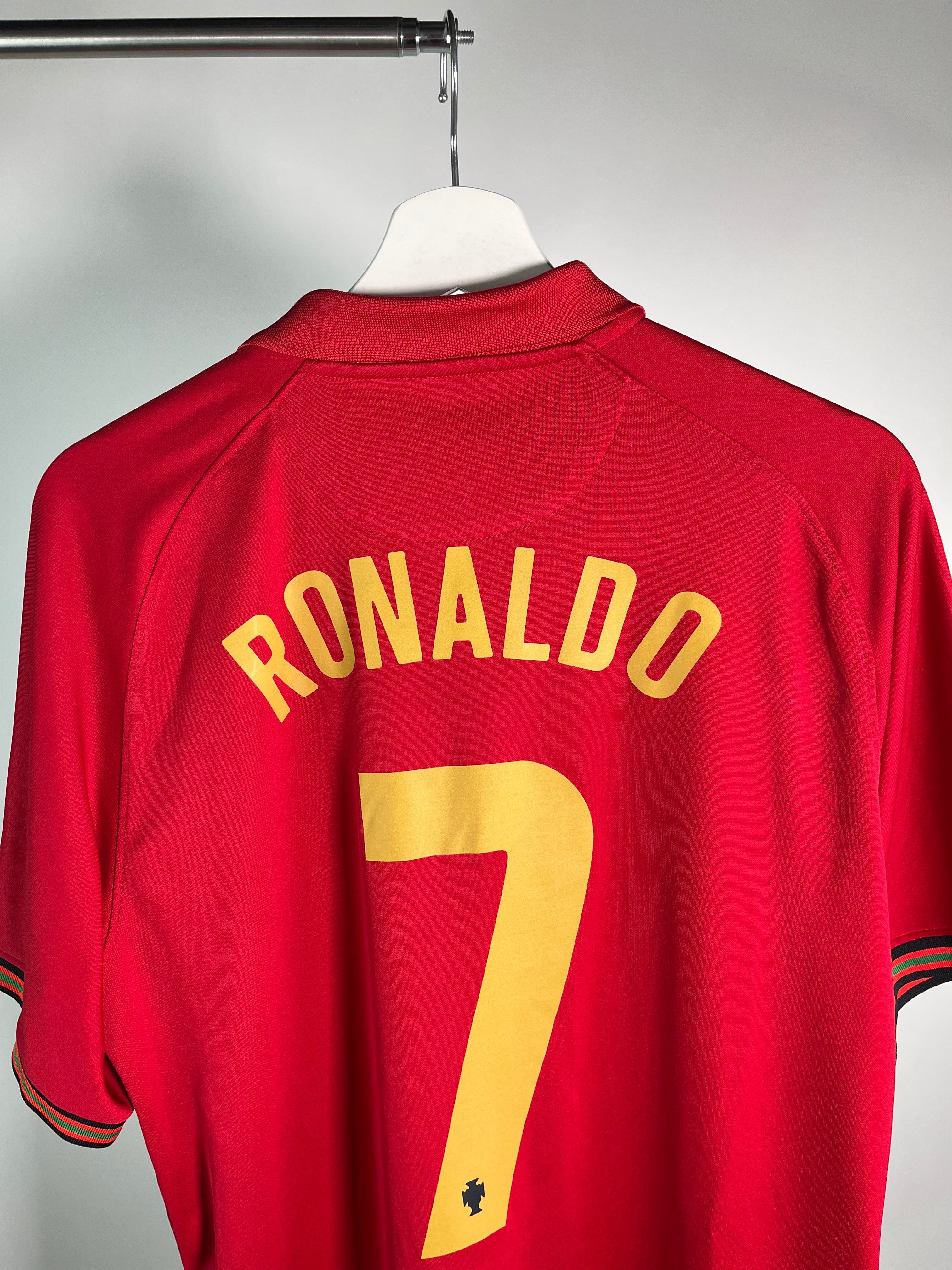 Jersey Portugal Local 2020 2022 Cristiano Ronaldo (L)