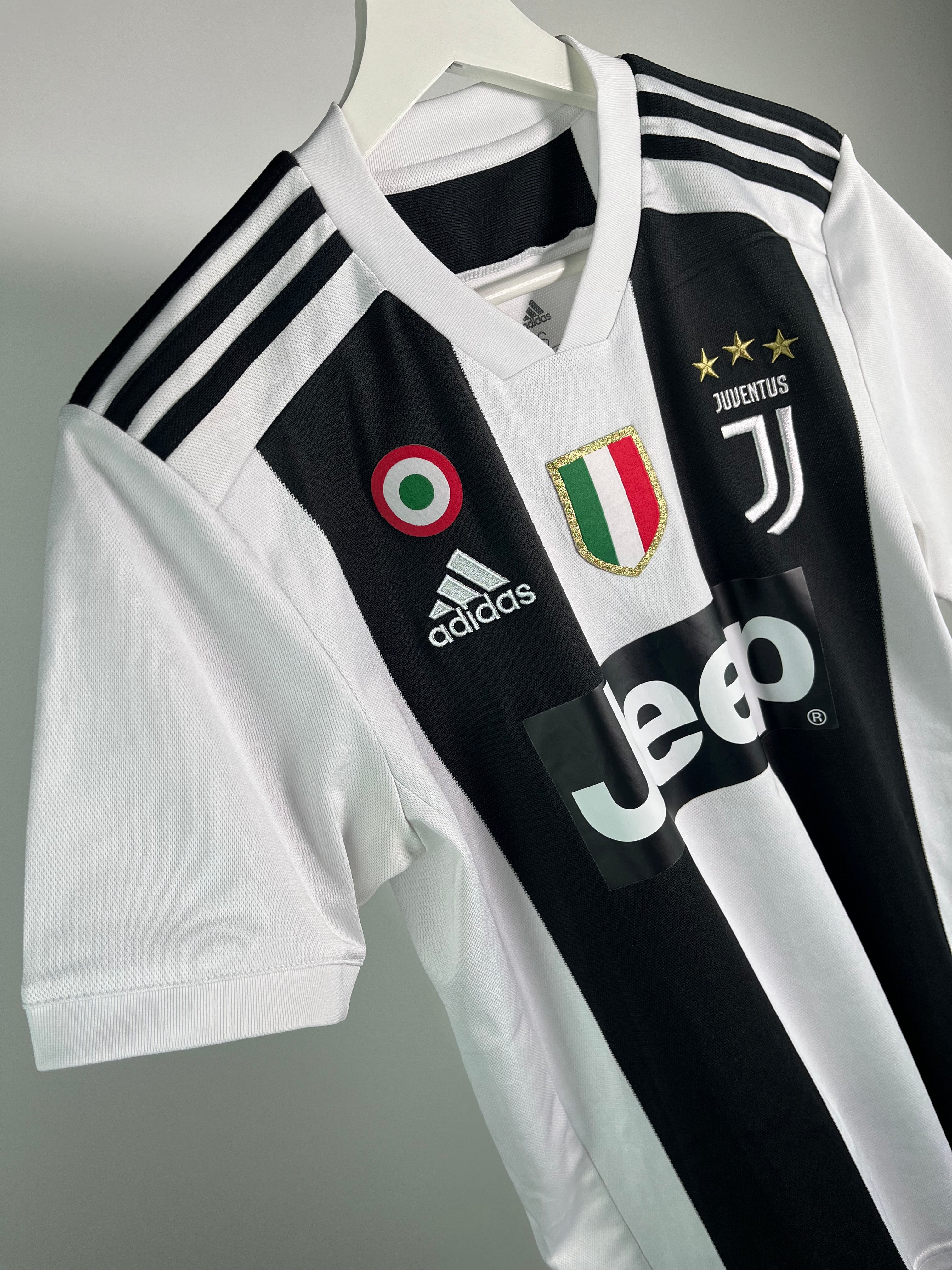 Jersey Juventus Local 2018 2019 Cristiano Ronaldo (S)