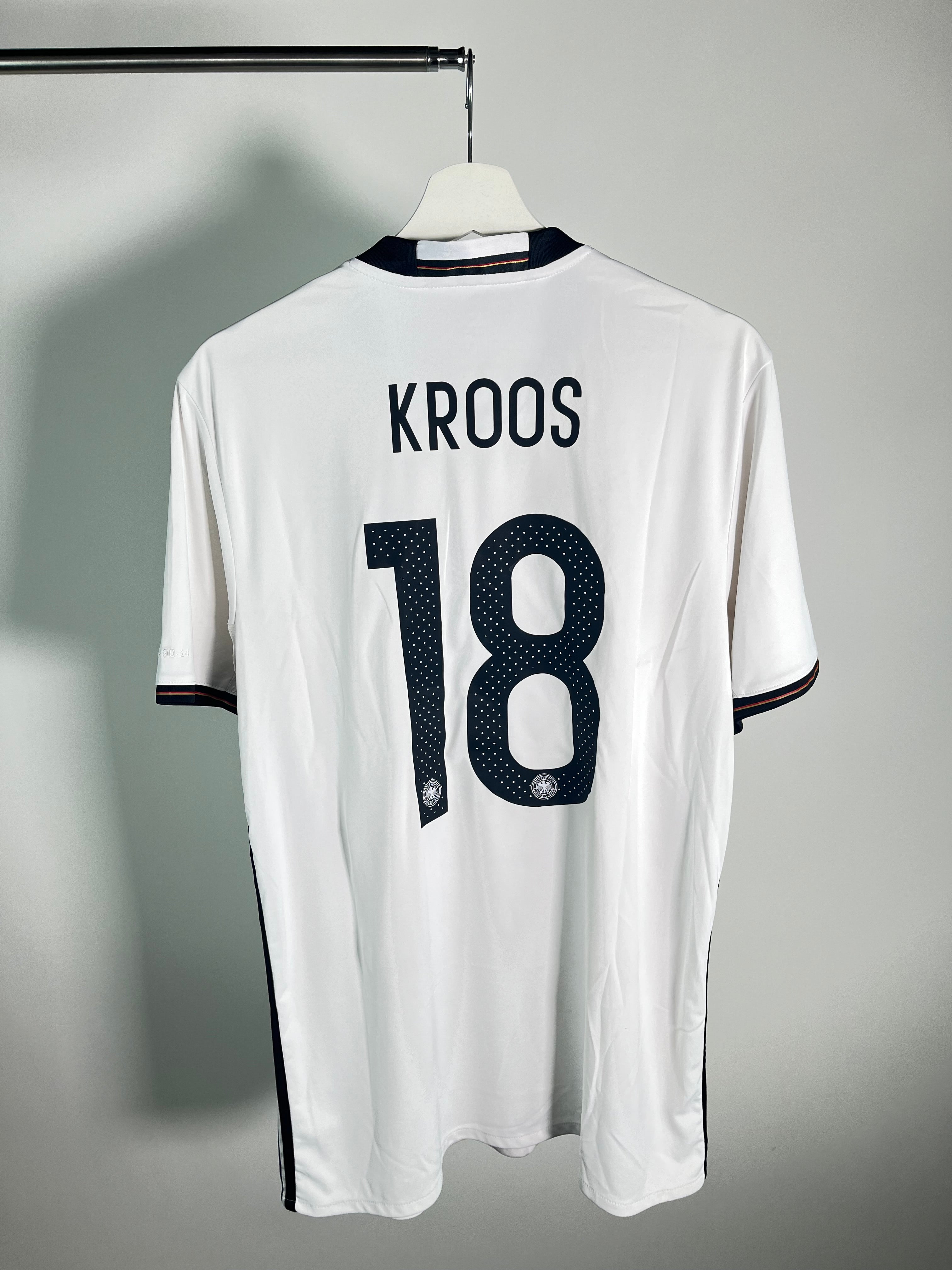 Jersey Alemania Local 2016 2017 Toni Kroos (L)