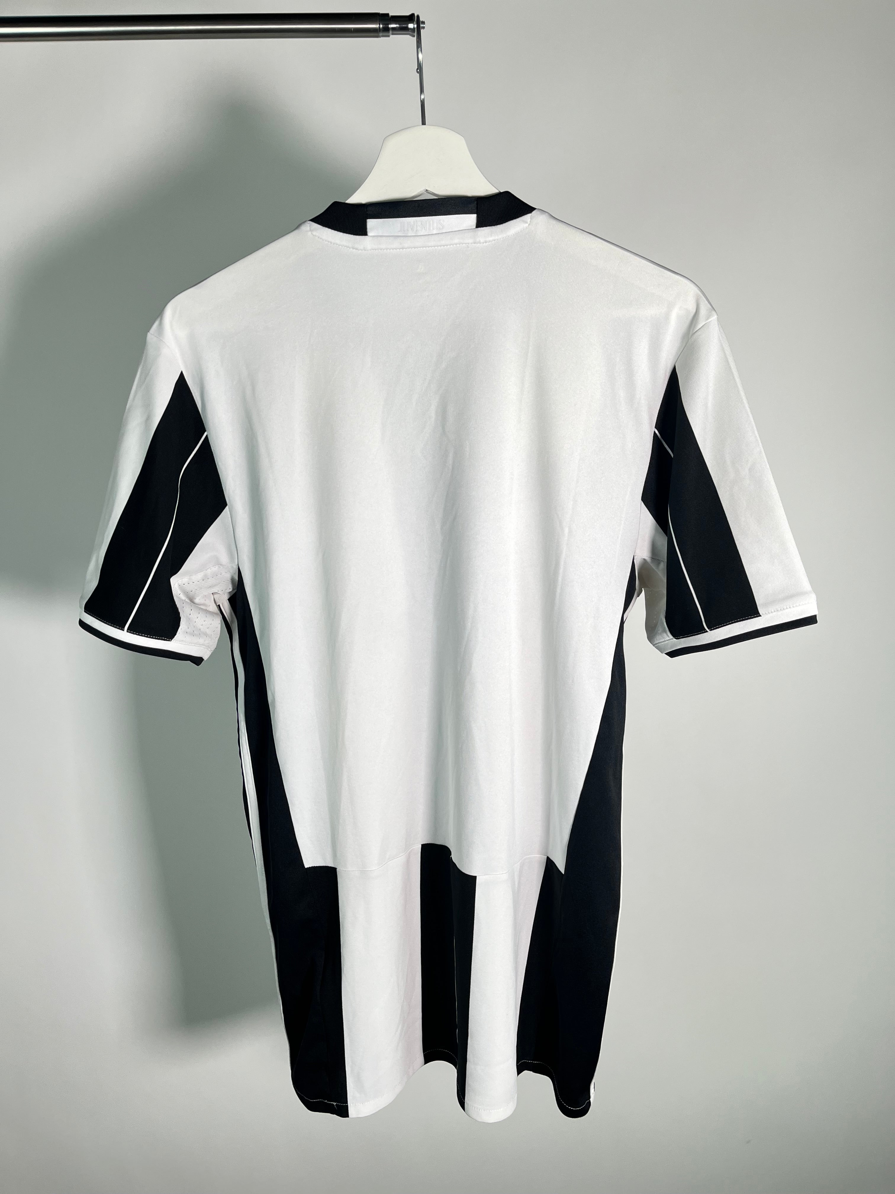 Jersey Juventus Local 2016 2017 (M)