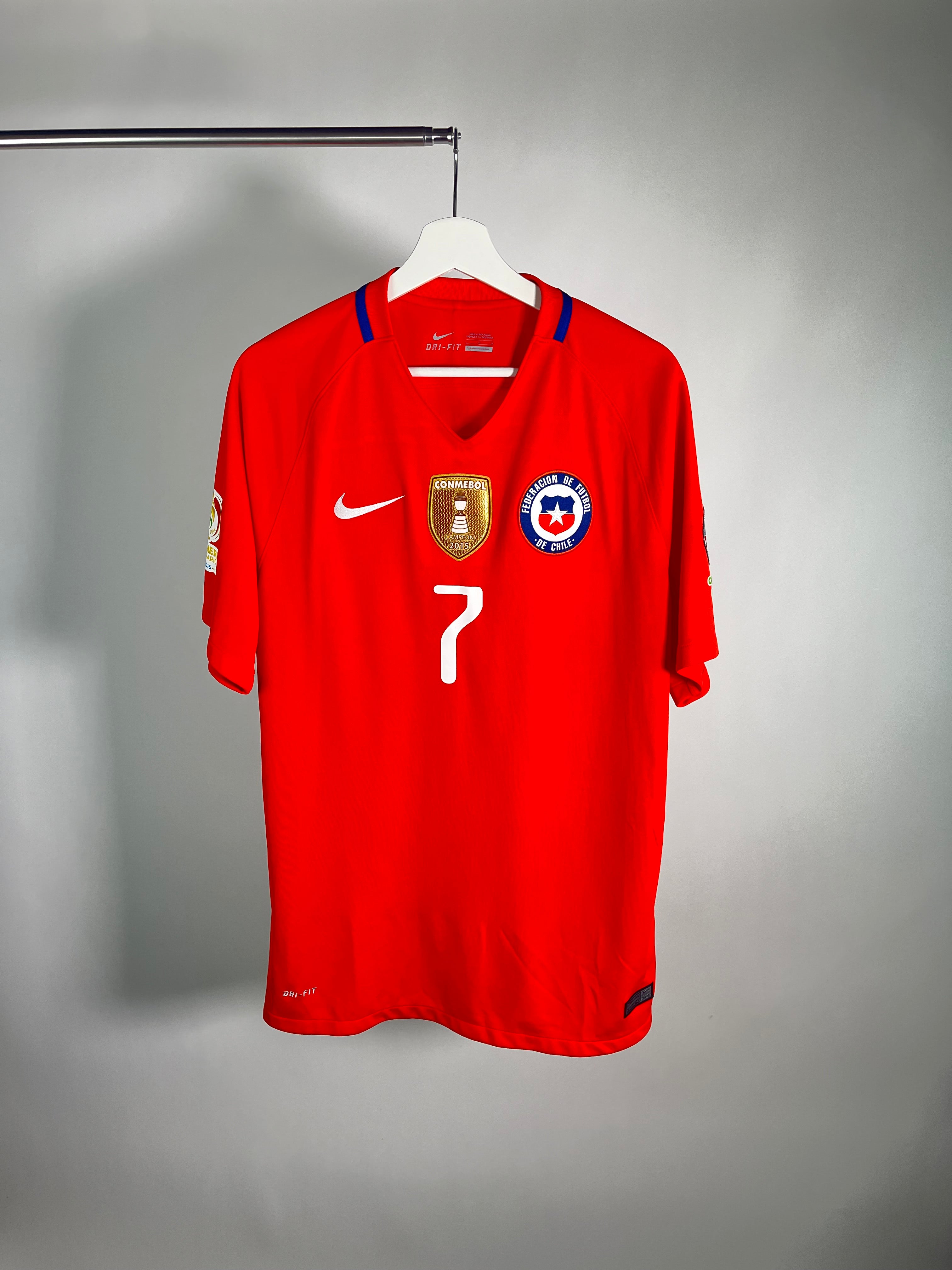 Jersey Chile Local 2016 2017 *Copa América* Alexis Sánchez (L)