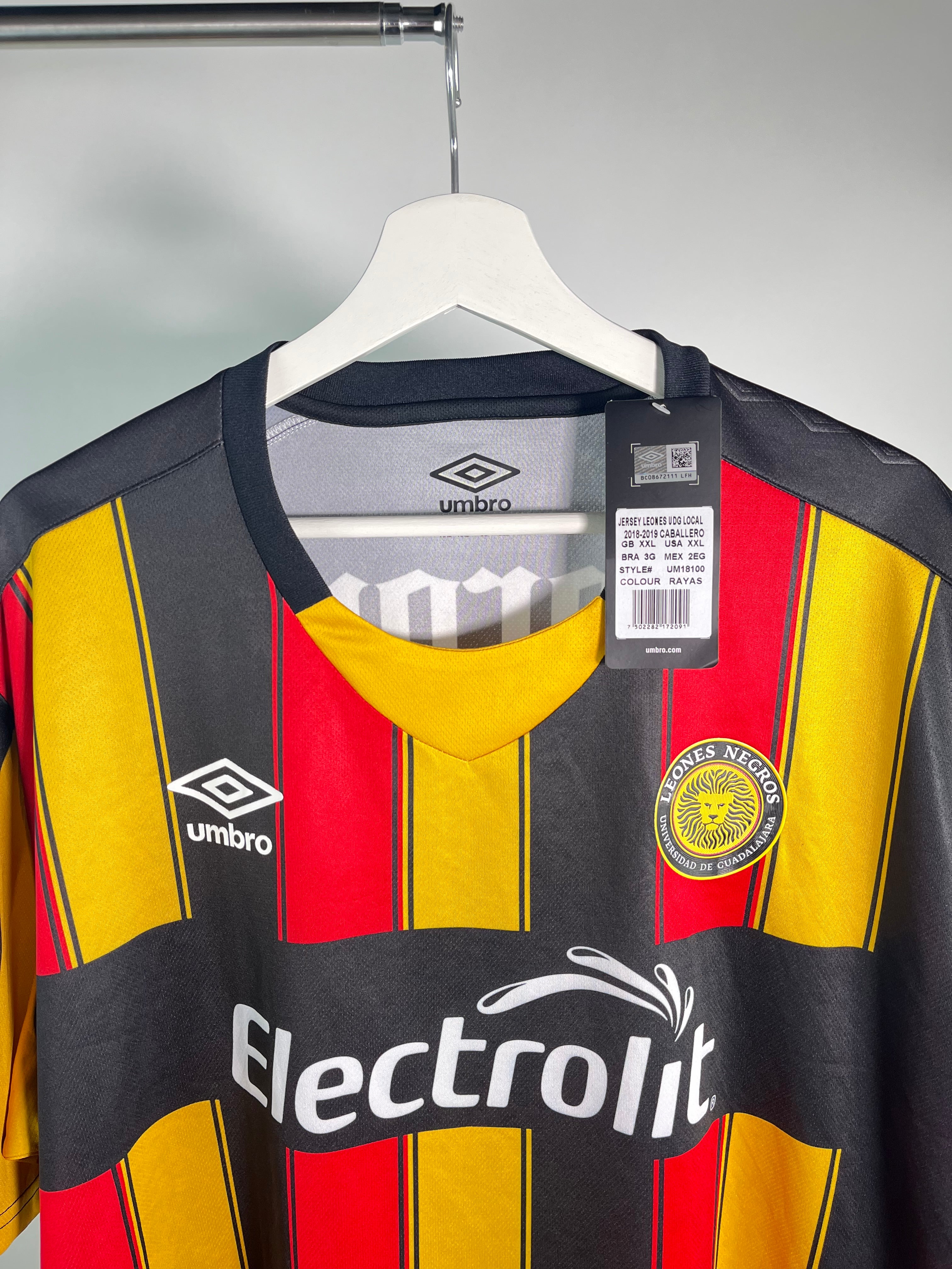 Jersey Leones Negros Local 2018 2019 *C/Etiquetas* (XXL)
