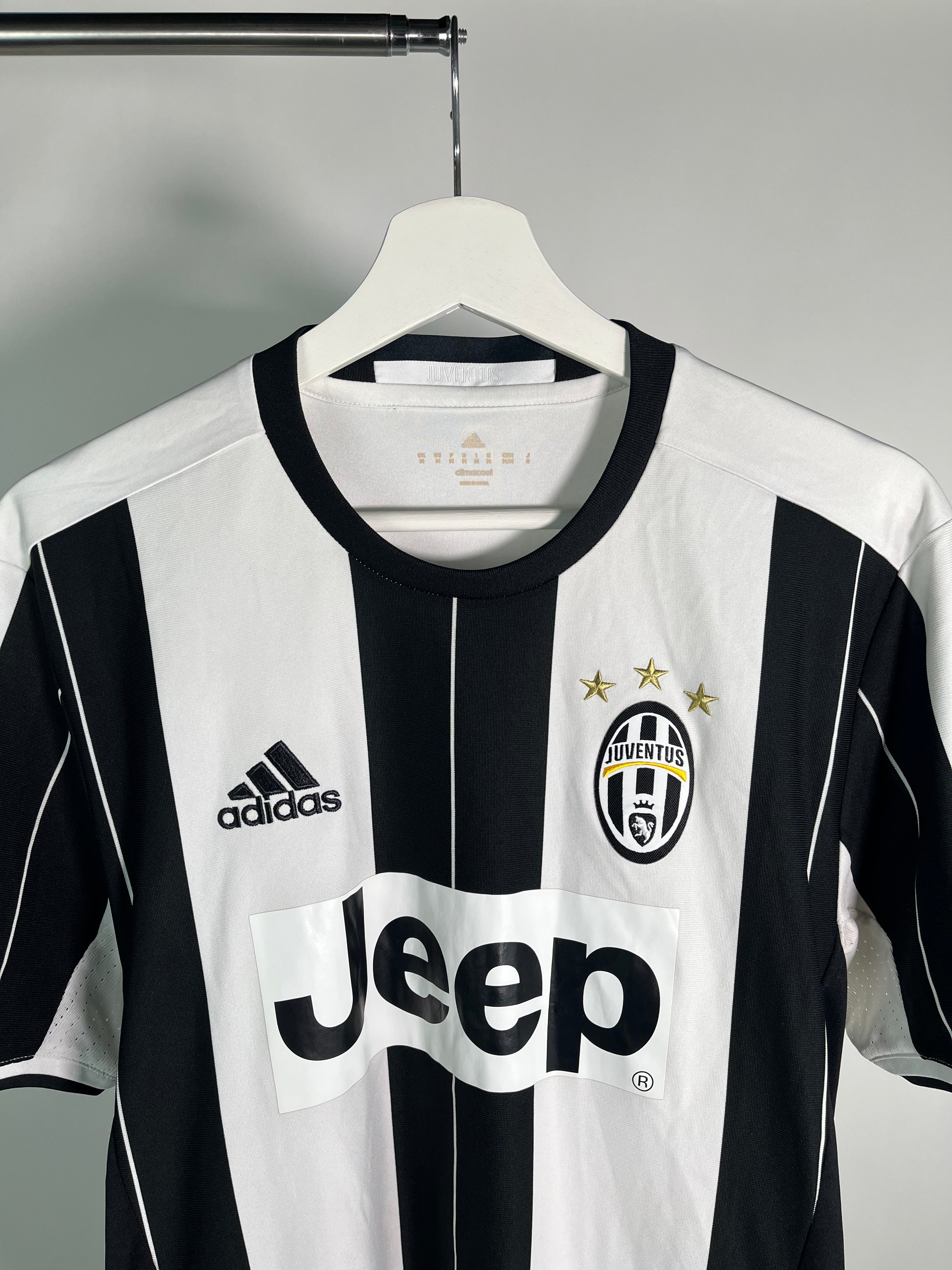 Jersey Juventus Local 2016 2017 (M)