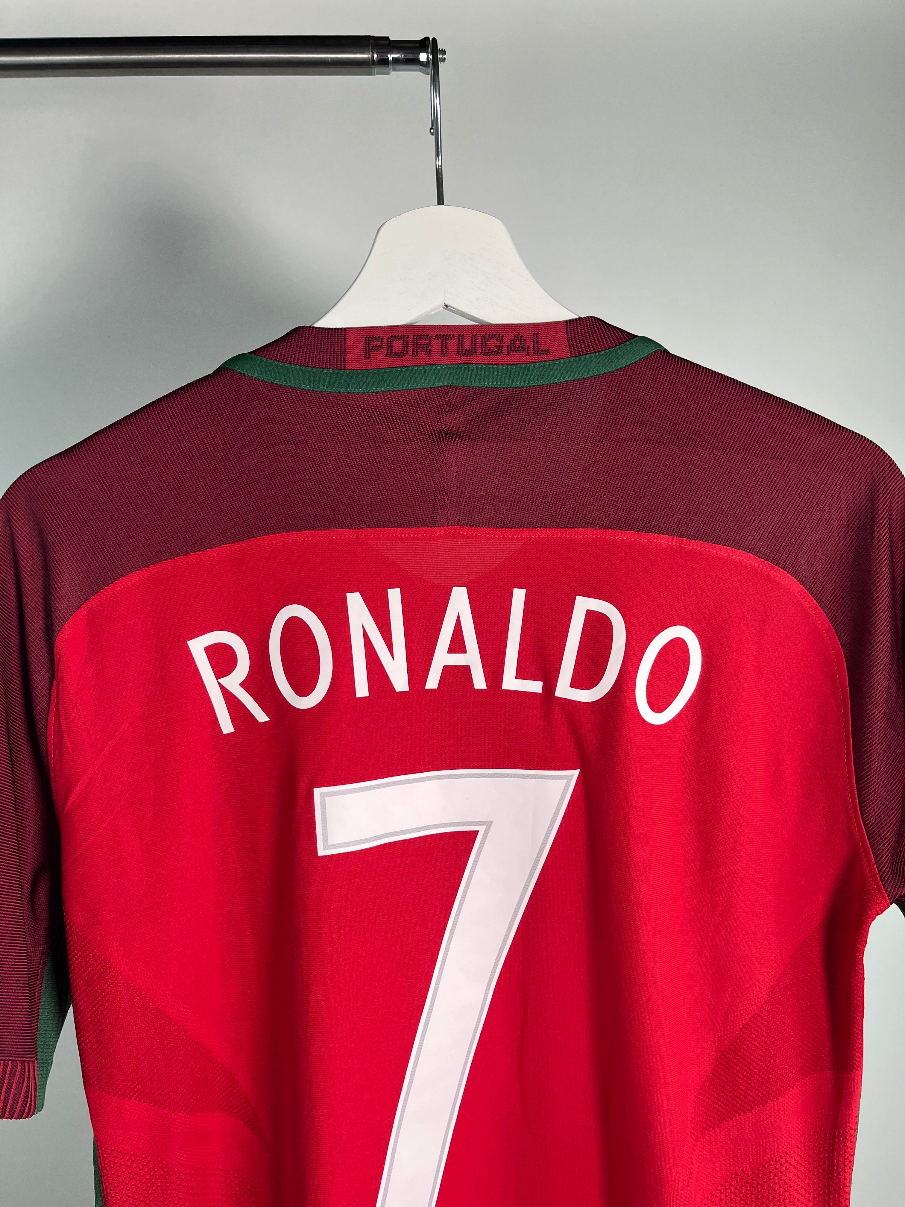 Jersey Portugal Local 2016 2018 Versión Jugador *Match Detail vs Francia* Cristiano Ronaldo (M)