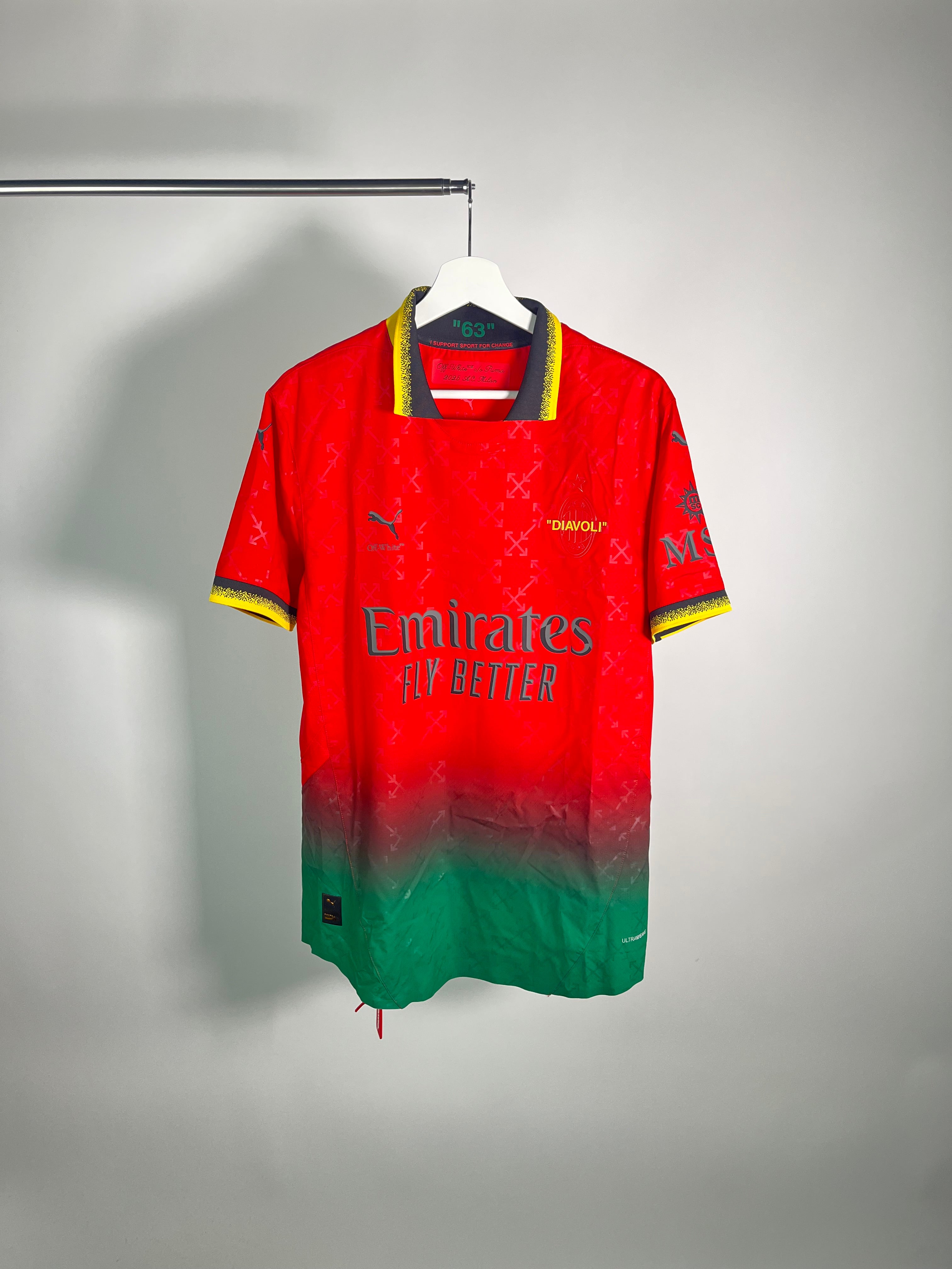 Jersey AC Milán Cuarto 2024 2025 Versión Jugador Theo Hernández *OFF White Incluye caja* (L)