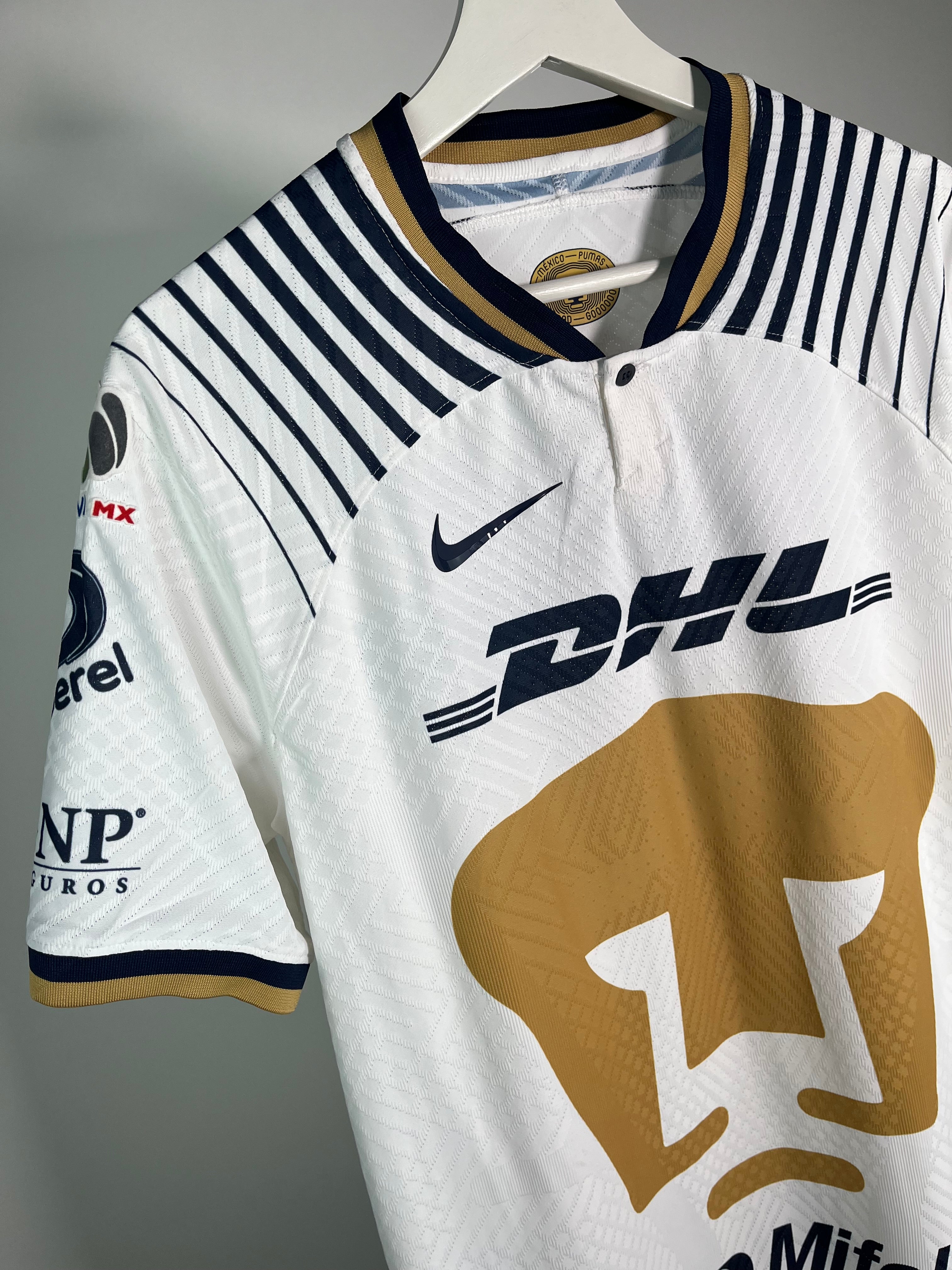 Jersey Pumas Local 2022 2023 Versión Jugador Dani Alves (L)
