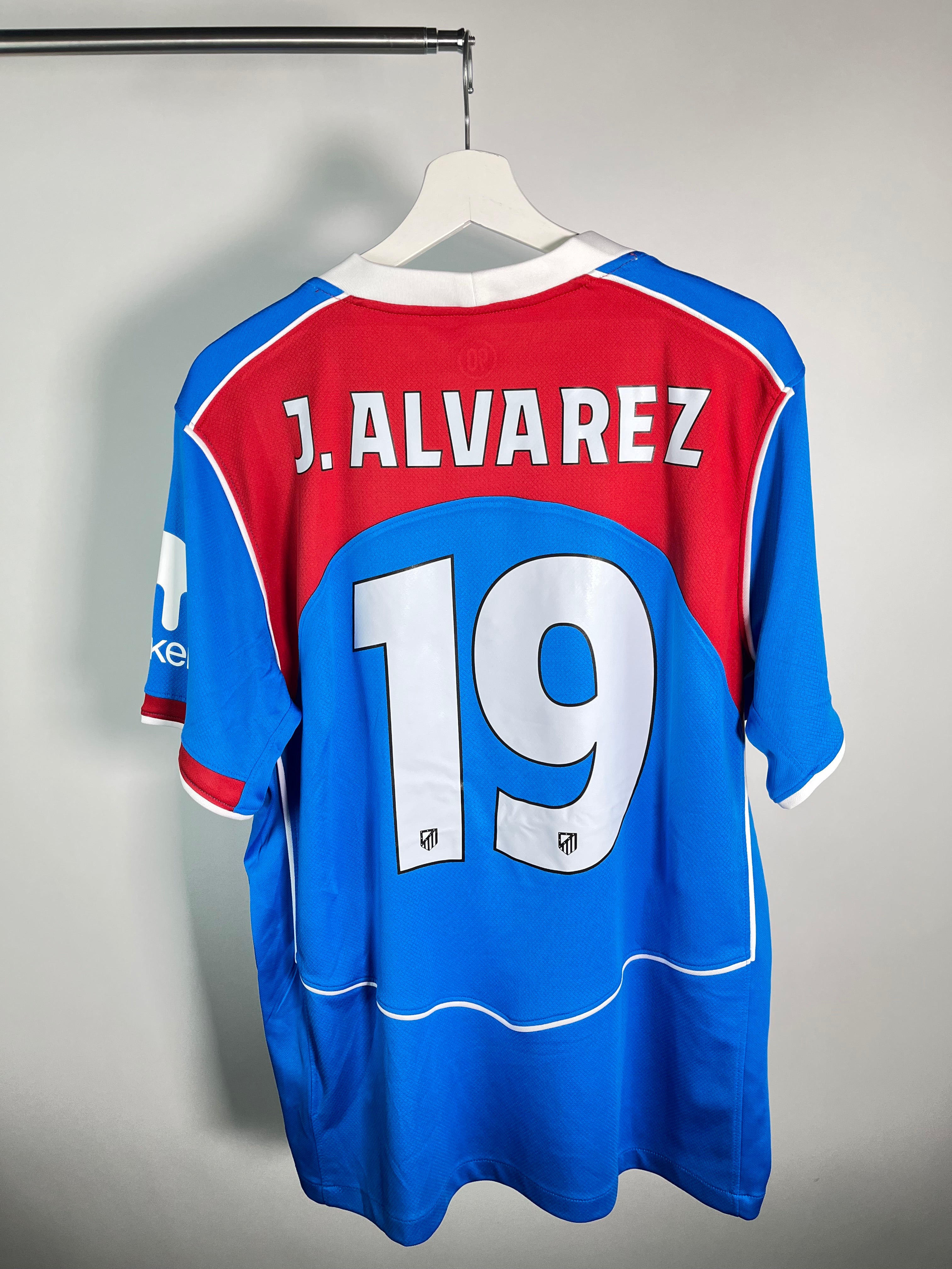 Jersey Atlético de Madrid Tercera 2025 2026 *Total 90* Julián Alvarez (L)