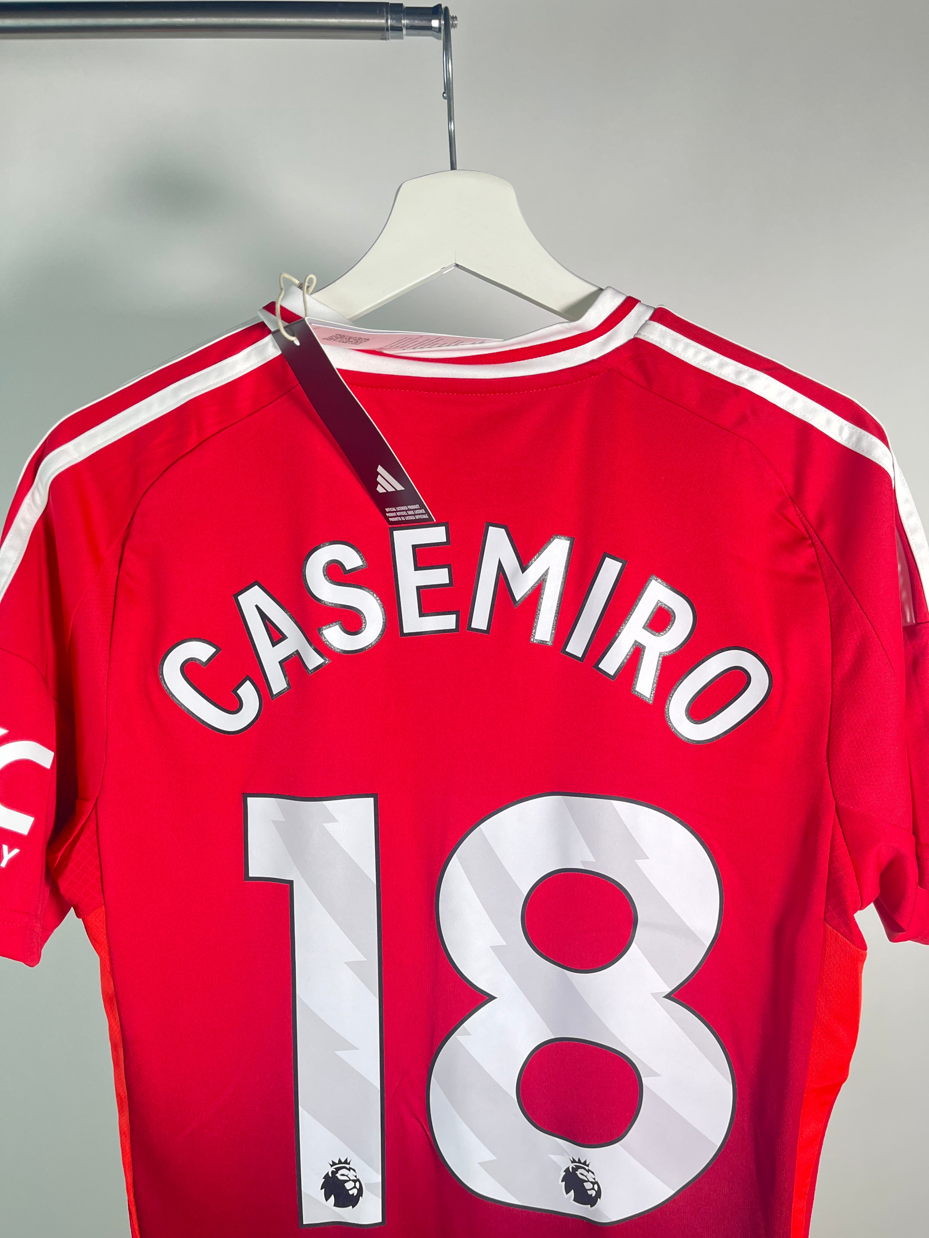 Jersey Manchester United Local 2024 2025 *C/Etiquetas* Casemiro (M)