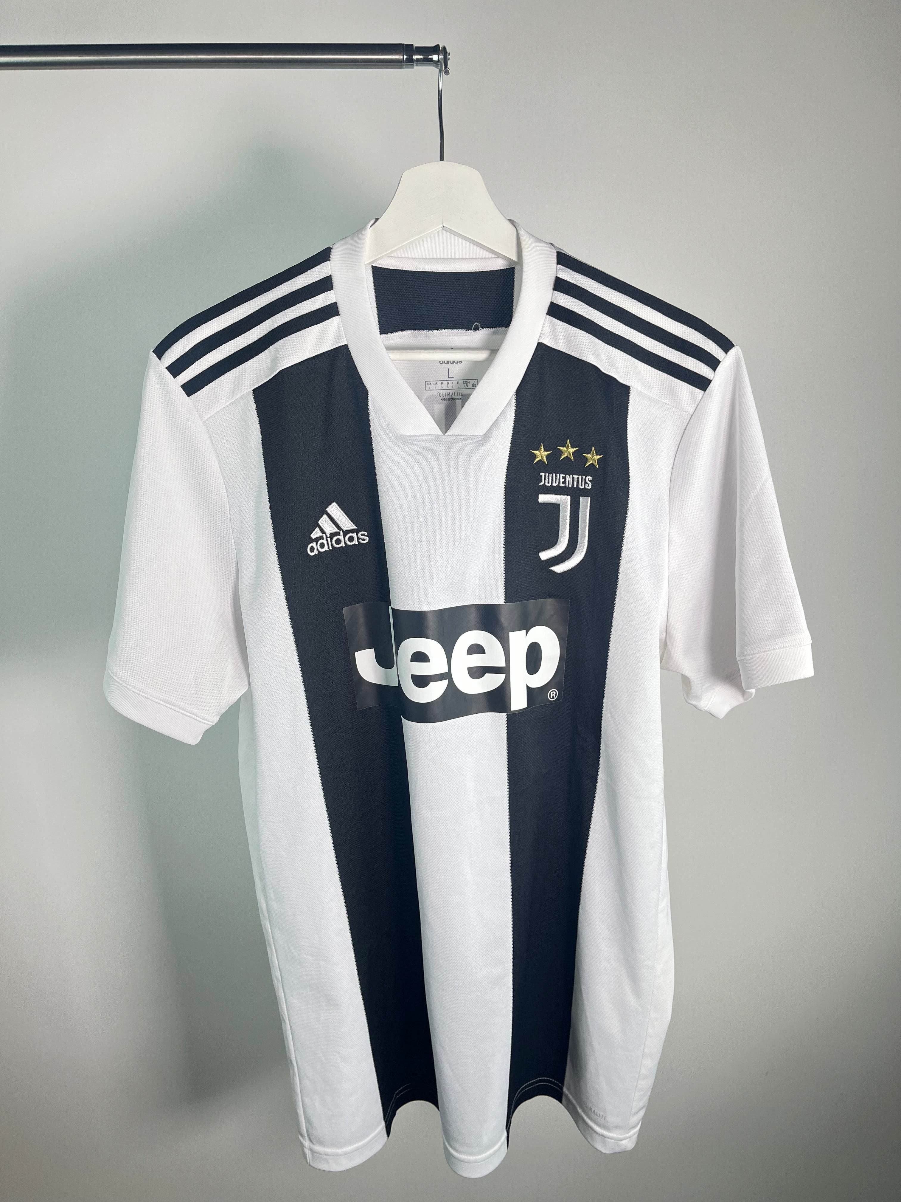 Jersey Juventus Local 2018 2019 Cristiano Ronaldo (L)