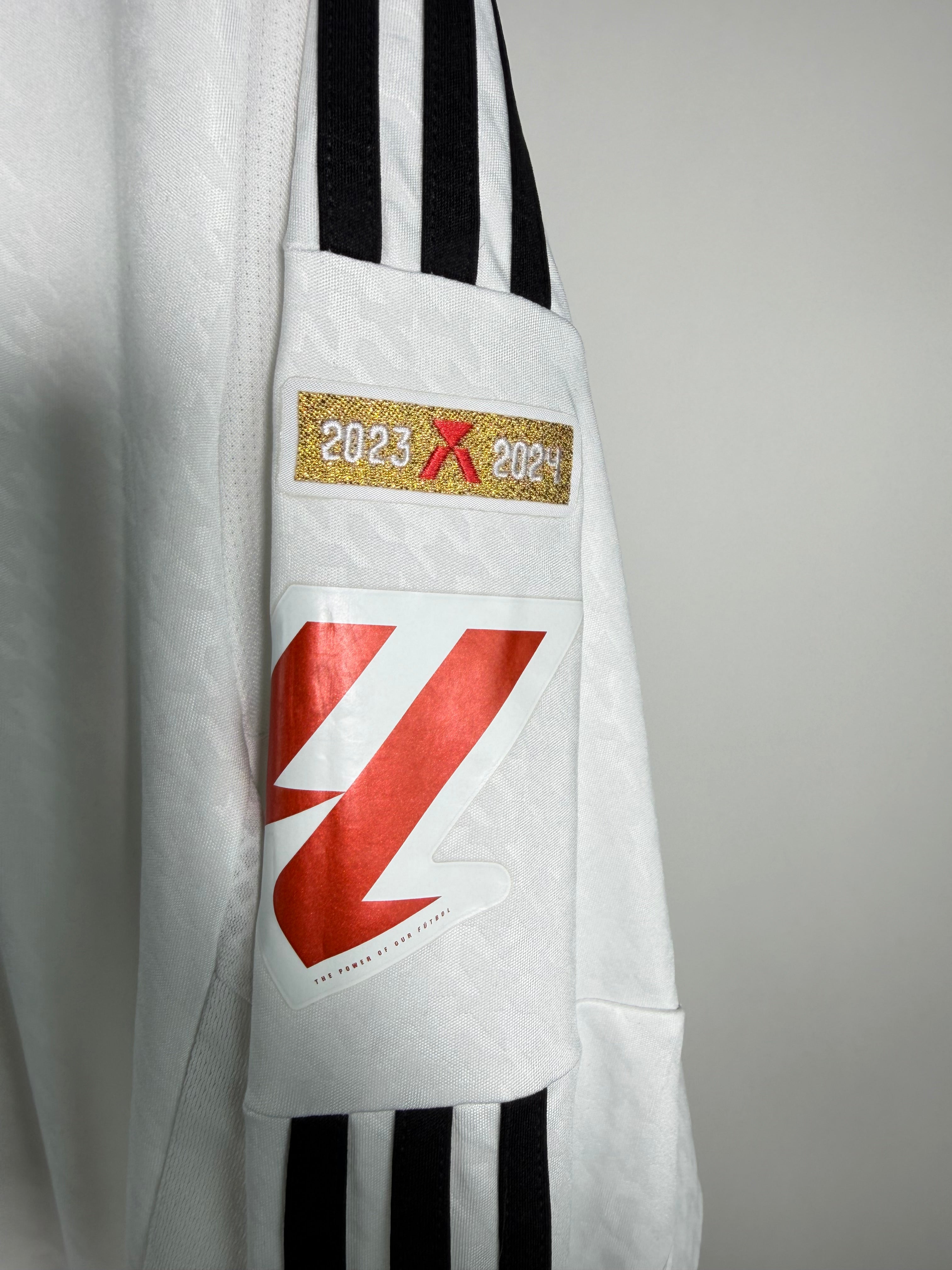 Jersey Real Madrid Local 2024 2025 Manga Larga Luka Modric (XL)