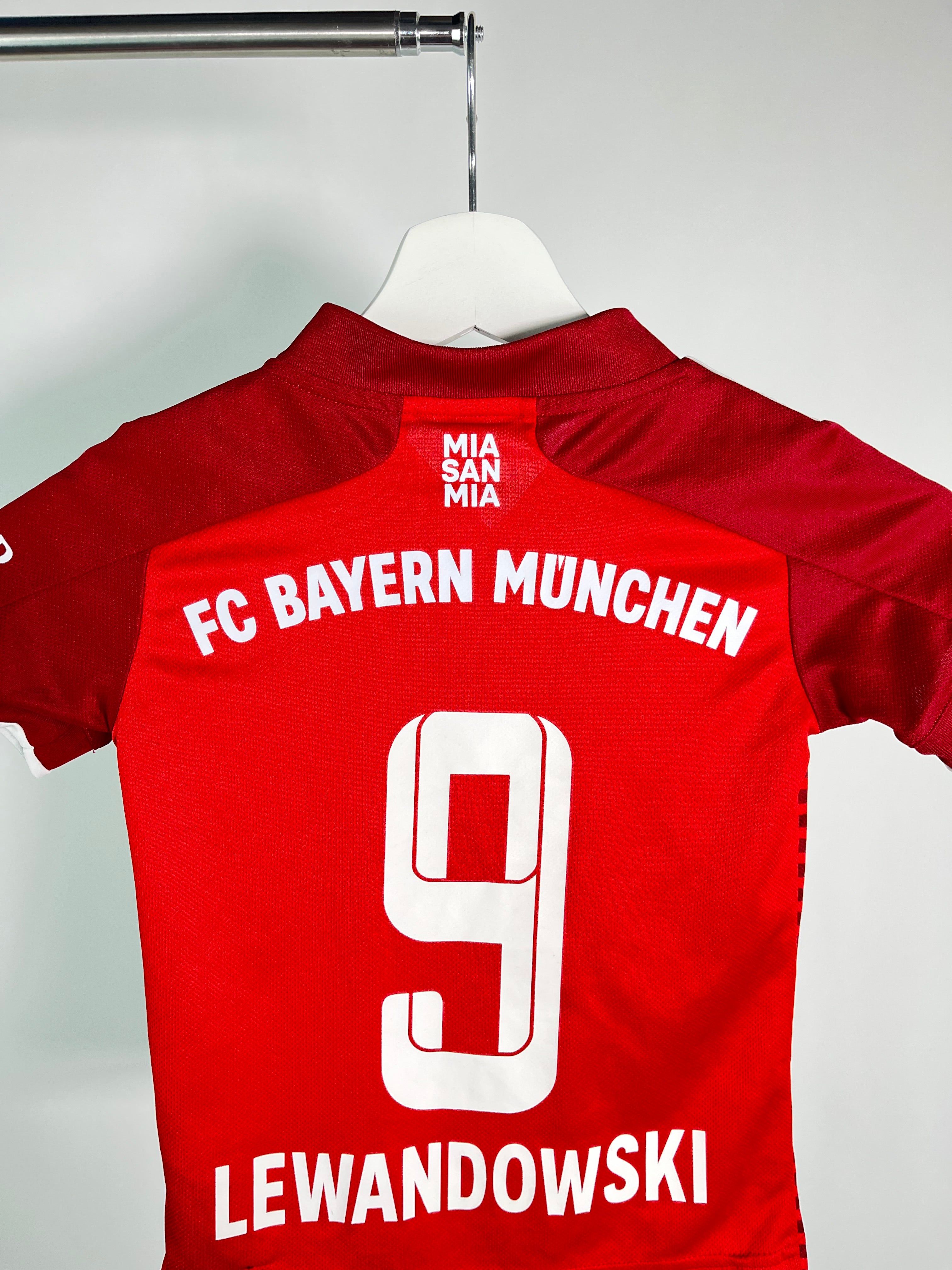 Jersey Bayern Munich Local 2021 2022 Robert Lewandowski (S Niño)