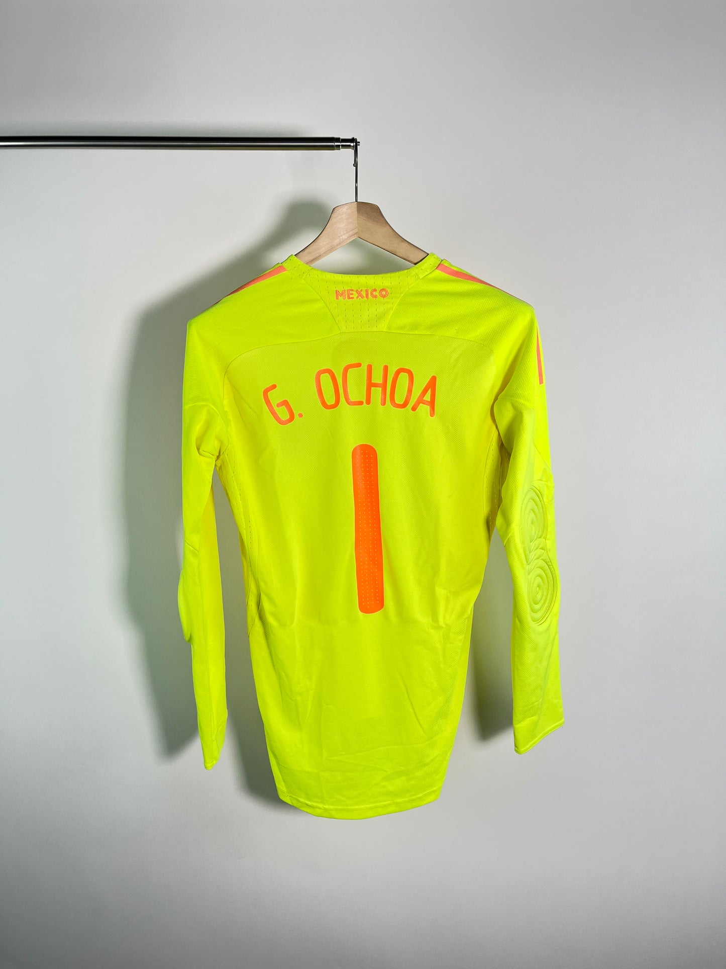 Jersey México Portero 2008 2010 Versión Jugador Manga Larga Guillermo Ochoa (M)