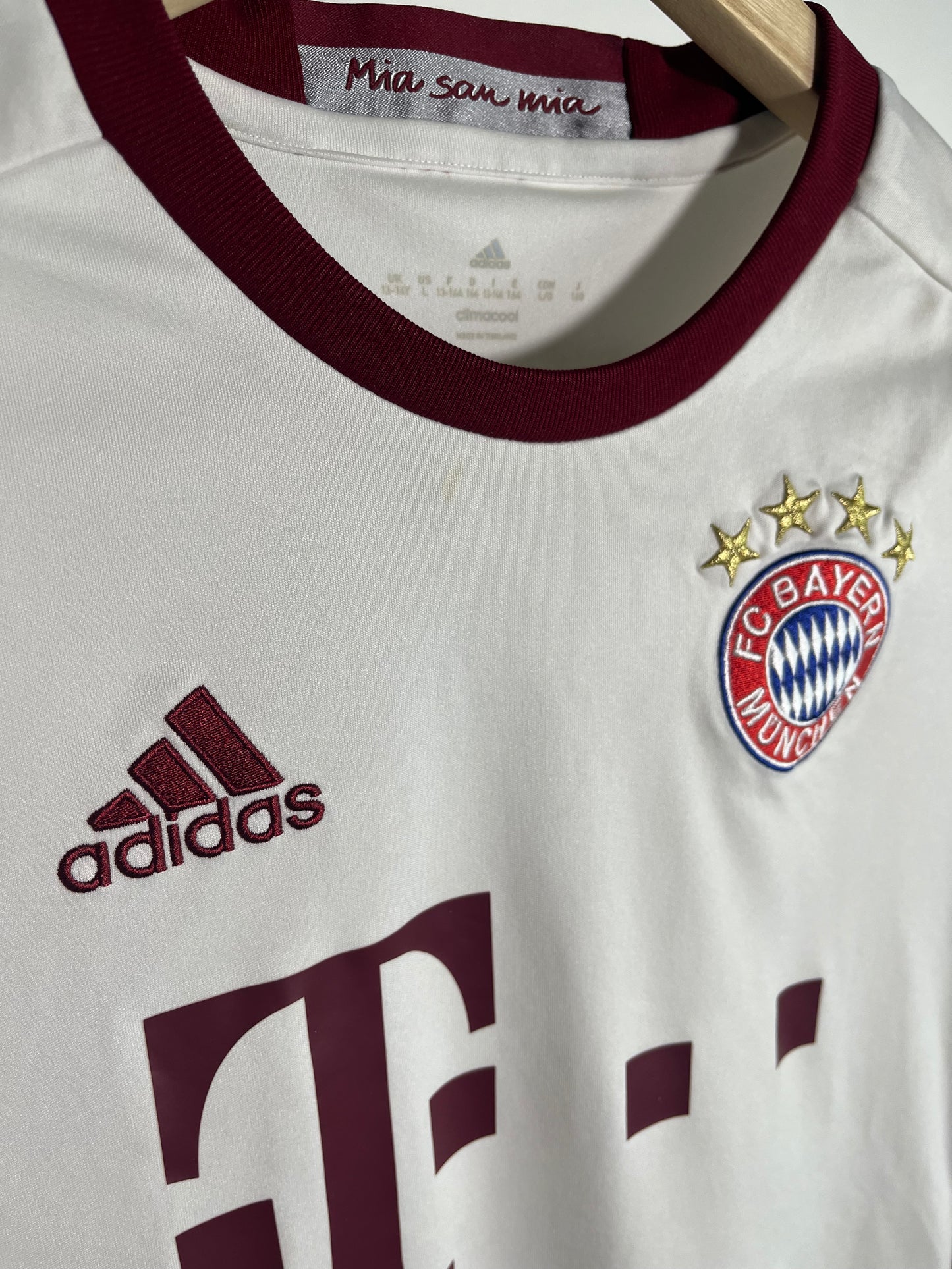 Jersey Bayern Munich Tercera 2016 2017 (L niño)