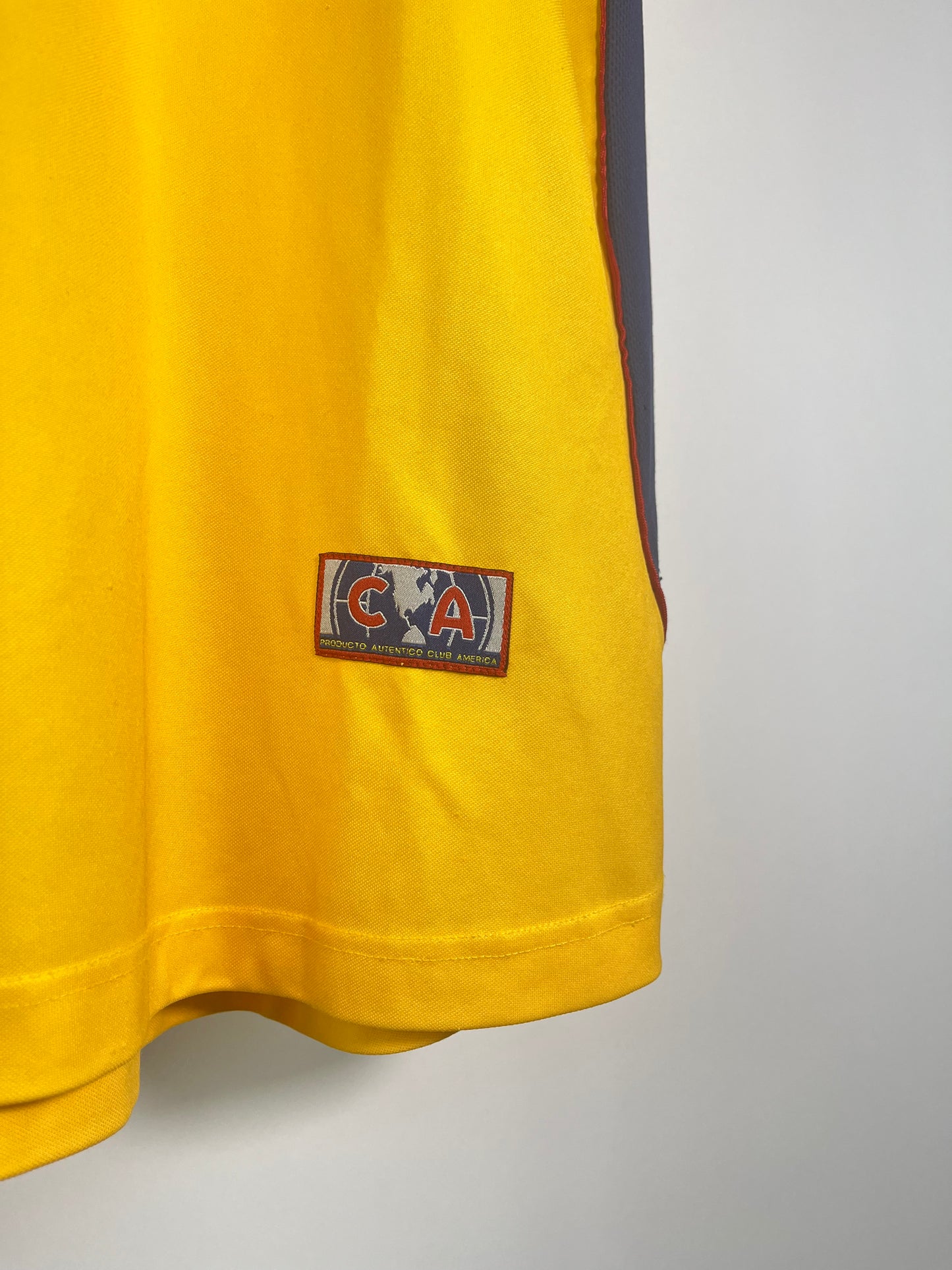 Jersey Club America Local 2001 2002 Iván “Bam-Bam” Zamorano (L)
