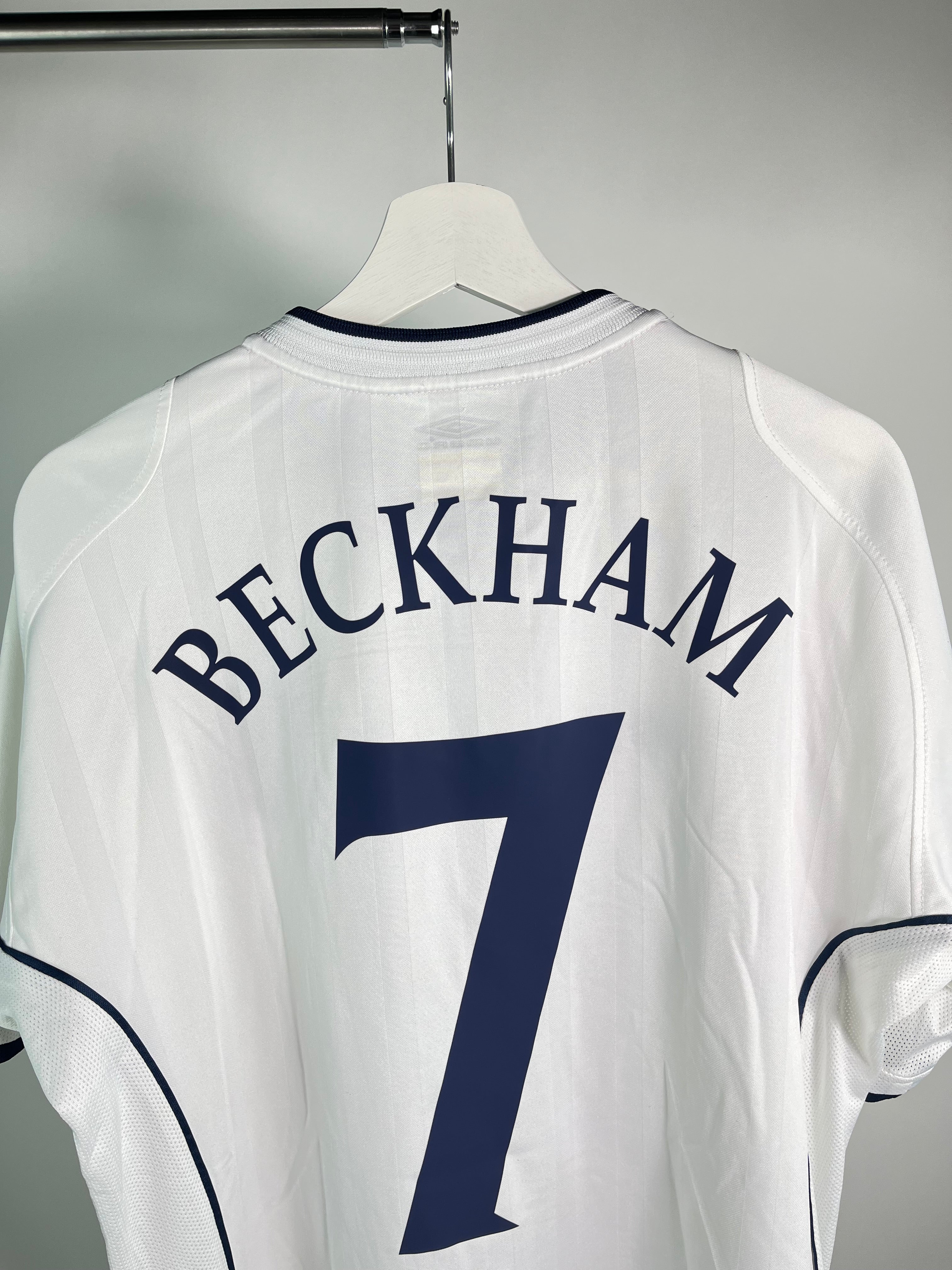 Jersey Inglaterra Local 2002 2004 *Match Detail vs Brasil* David Beckham (L)