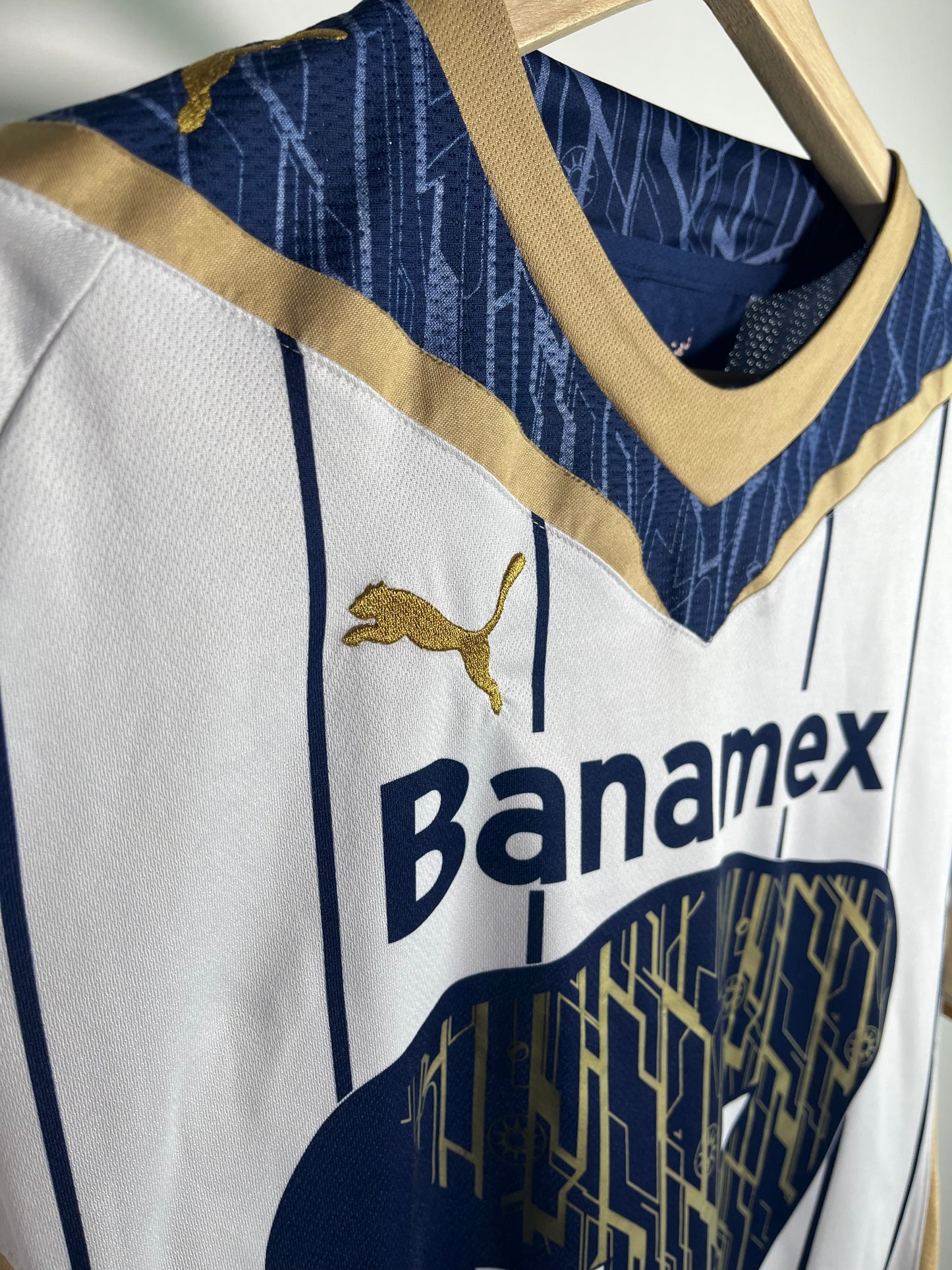 Jersey Pumas Local 2009 2010 Leandro Augusto (S)