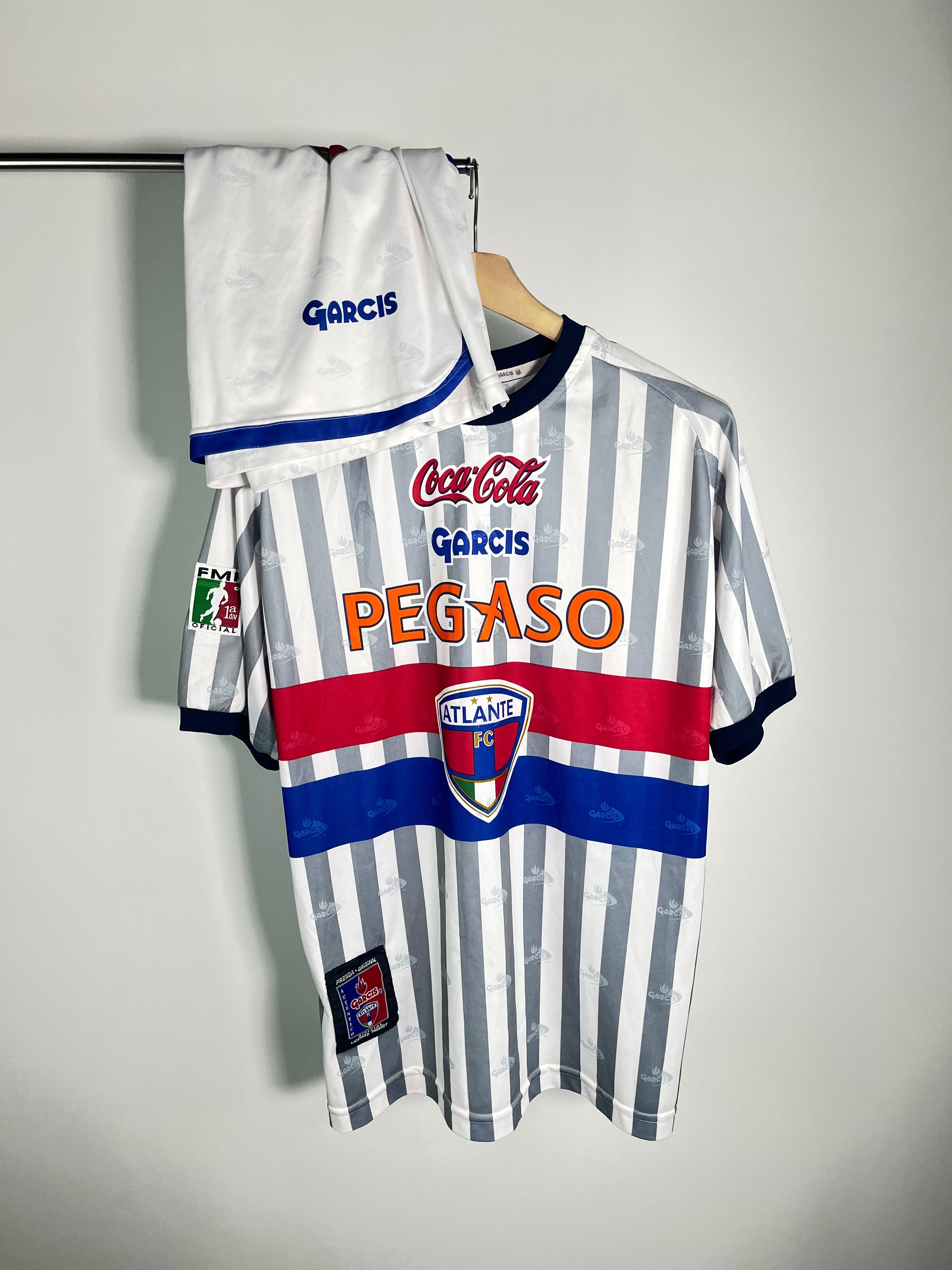 Jersey Atlante Visita 2003 2004 Utilería *Incluye Short* (L)