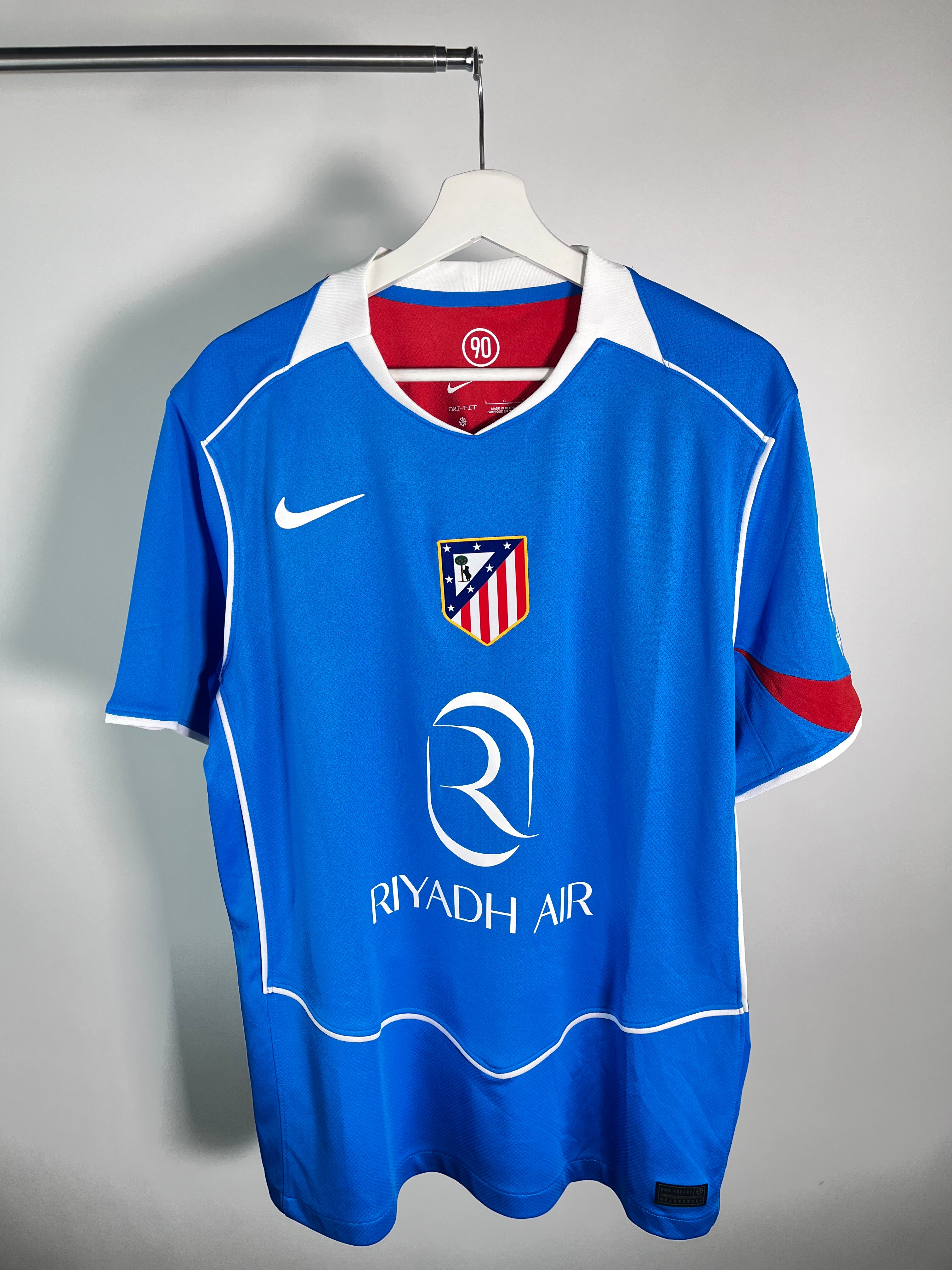 Jersey Atlético de Madrid Tercera 2025 2026 *Total 90* Julián Alvarez (L)
