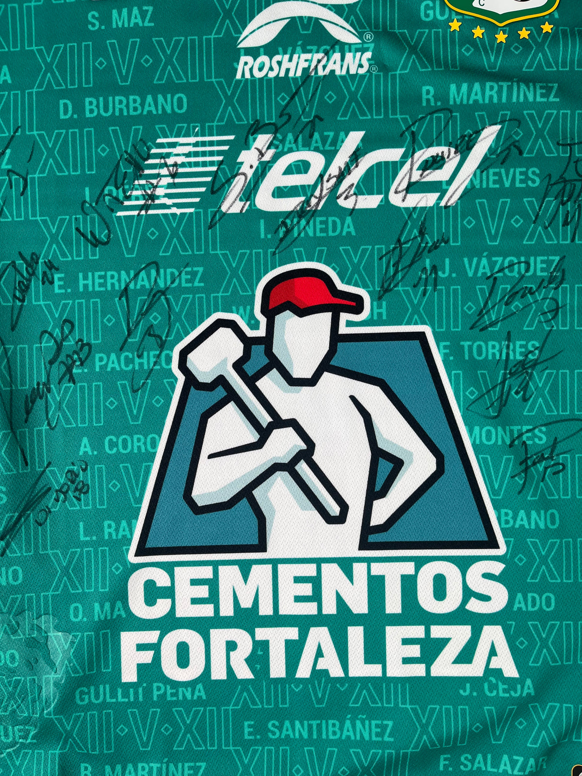 Jersey León Local 2022 2023 *C/Etiquetas* Autografiado (M)