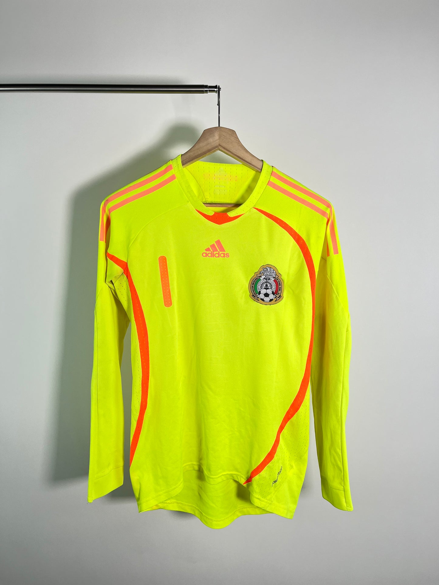 Jersey México Portero 2008 2010 Versión Jugador Manga Larga Guillermo Ochoa (M)