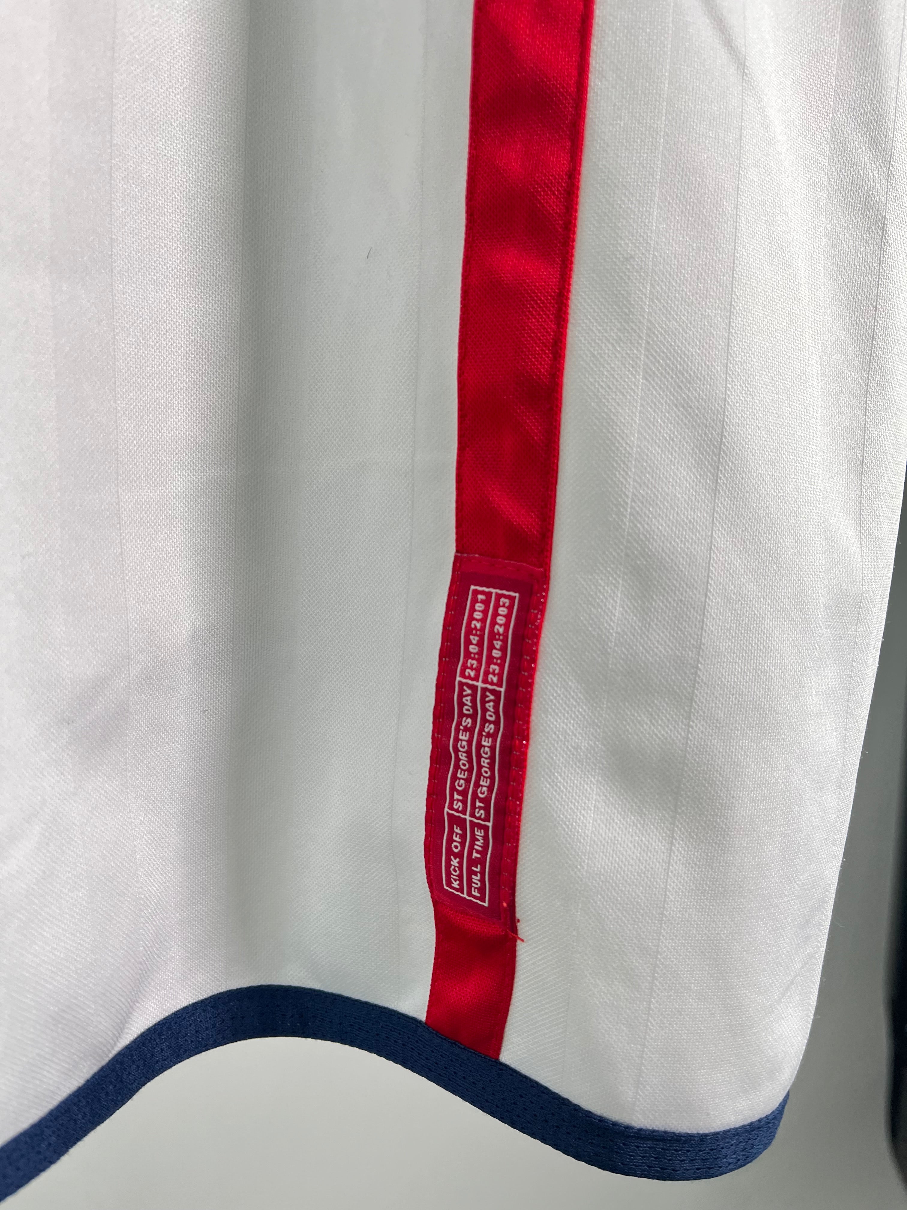 Jersey Inglaterra Local 2002 2004 *Match Detail vs Brasil* David Beckham (L)