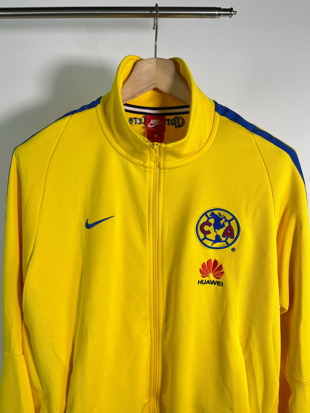Chamarra Club America 2017 2018 Utilería (L)