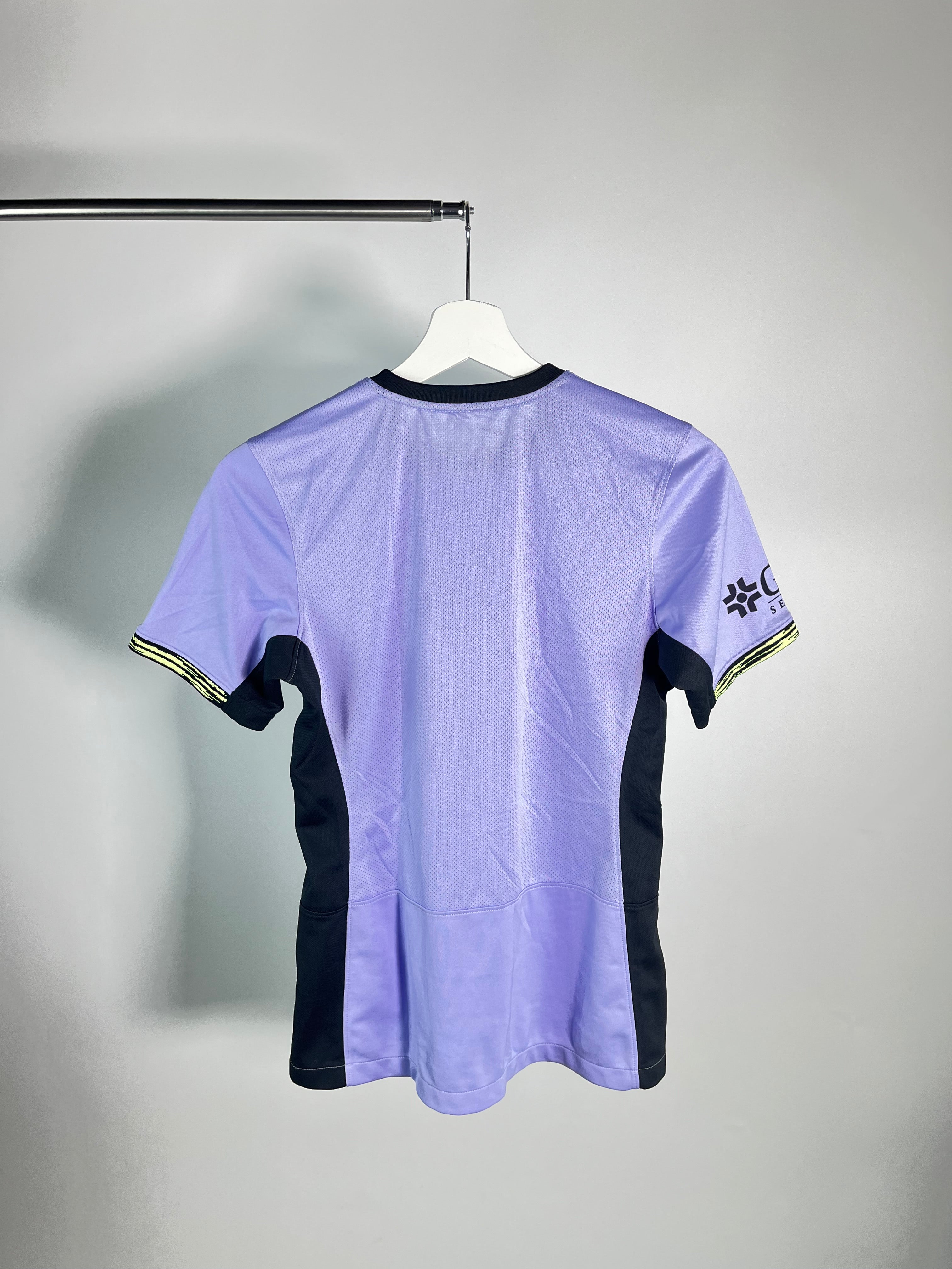 Jersey Club America 2023 2024 *Incluye Short* Utileria (S Mujer)