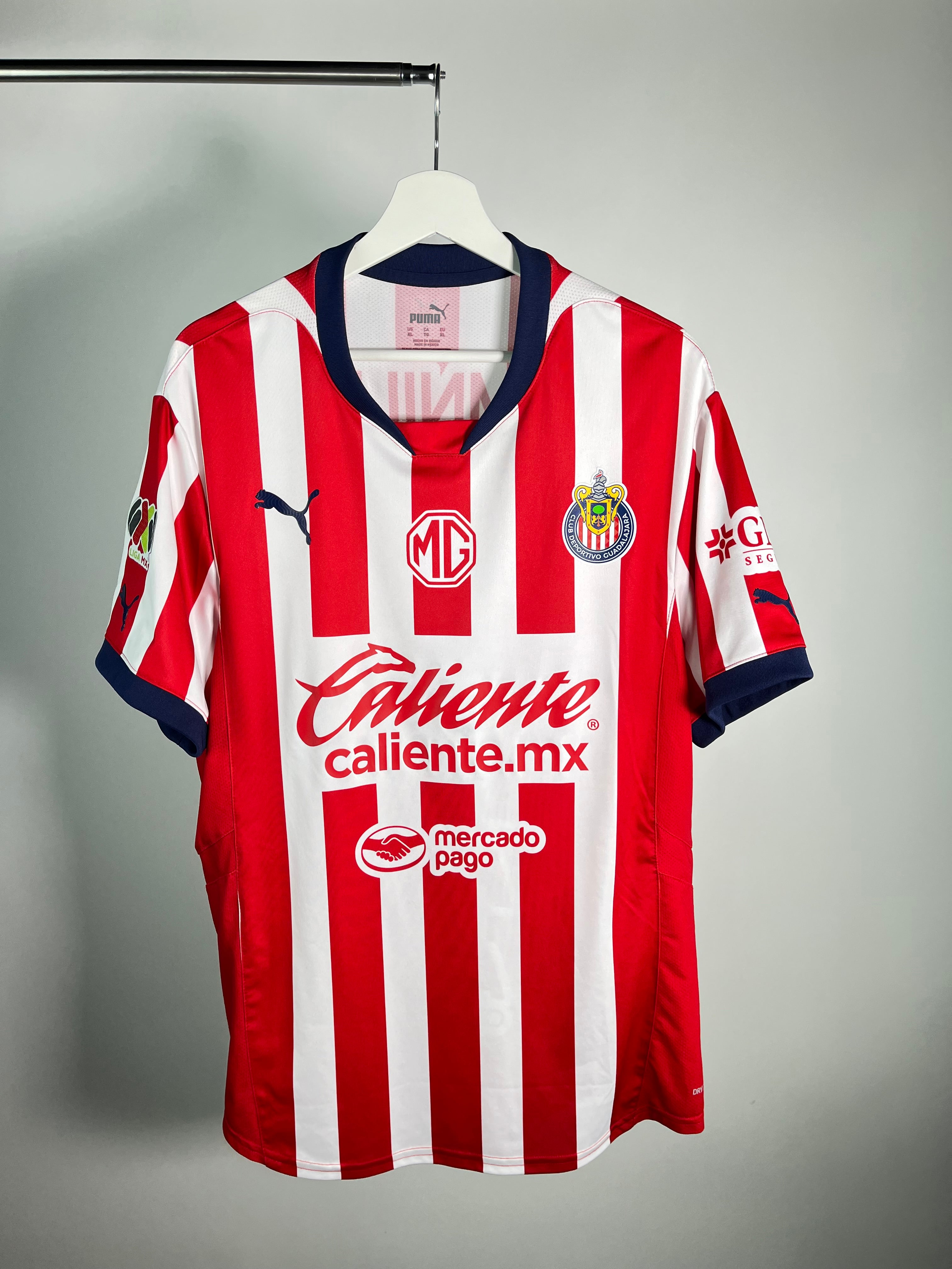 Jersey Chivas Local 2024 2025 (XL)