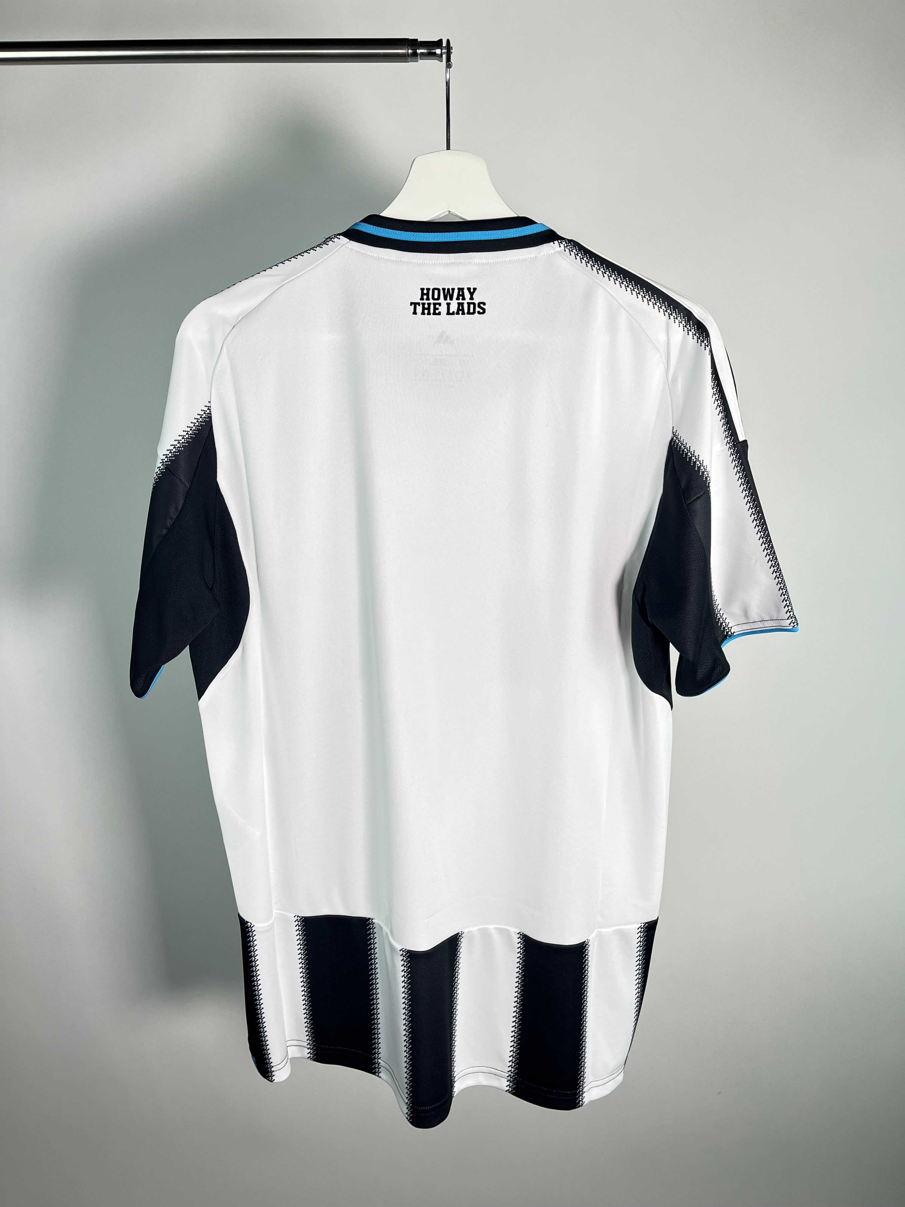 Jersey Newcastle Local 2025 2026 *C/Etiquetas* (M)