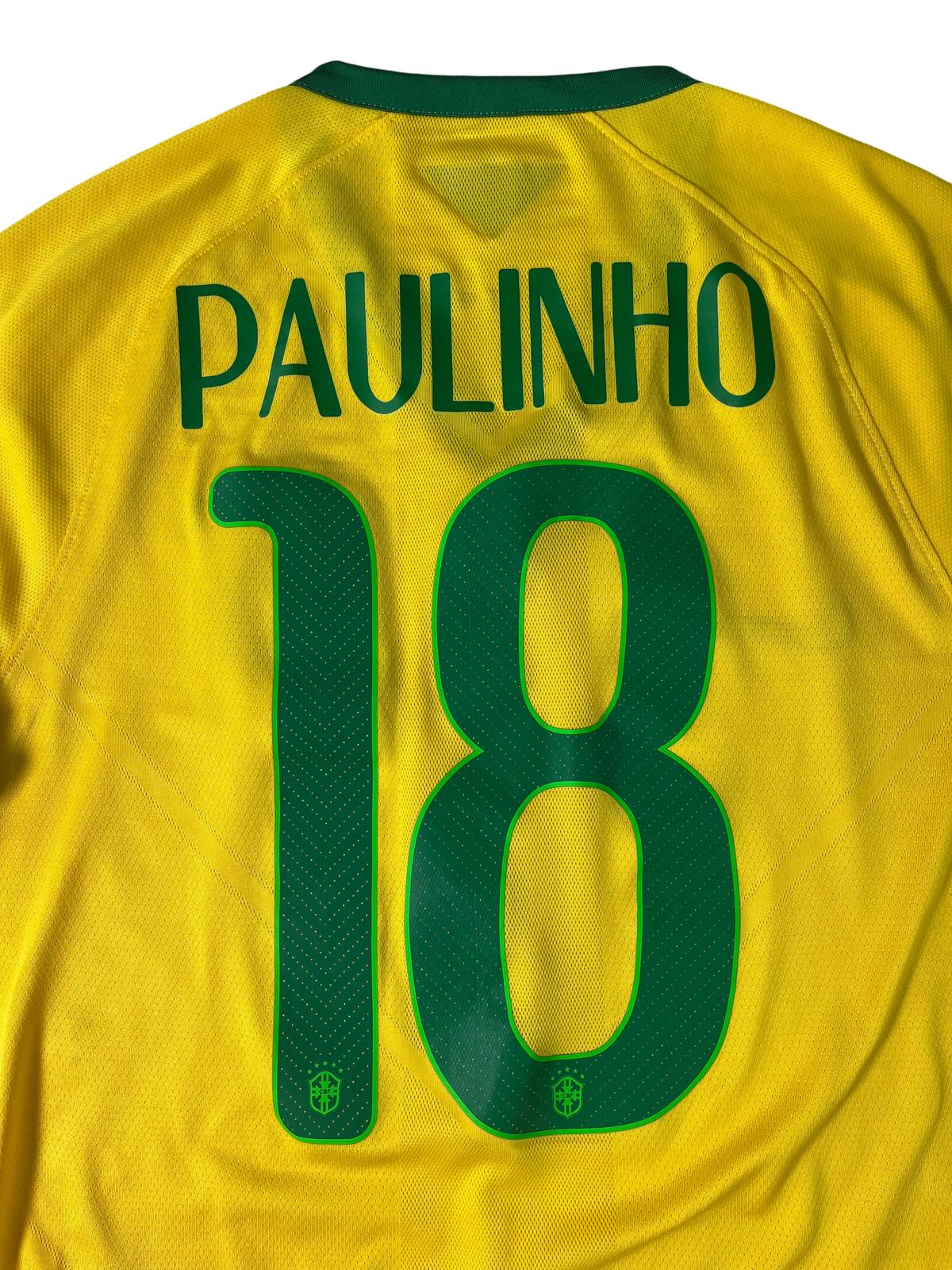 Jersey Brasil Local 2014 2016 Versión Jugador Paulinho (S)