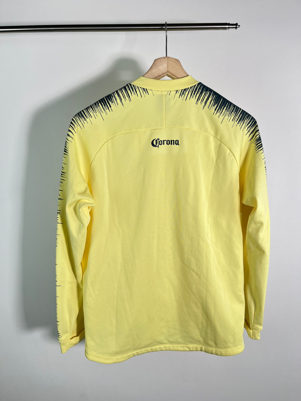 Chamarra Club América 2018 2019 Utilería (L)