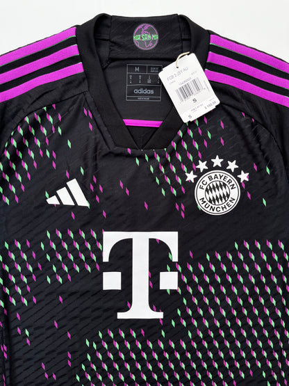 Jersey Bayern Munich Visita 2023 2024 *C/Etiquetas* Versión Jugador (M)