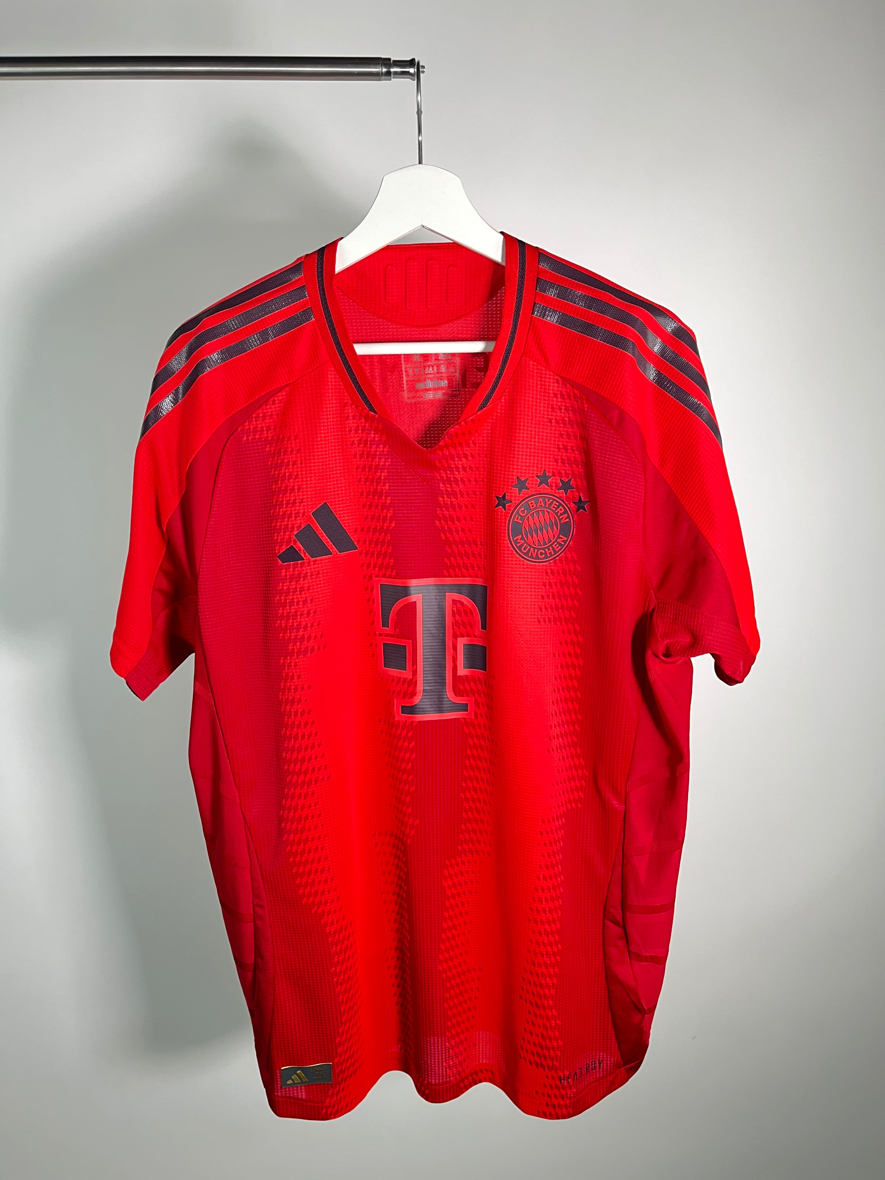 Jersey Bayern Munich Local 2024 2025 Versión Jugador (XL)