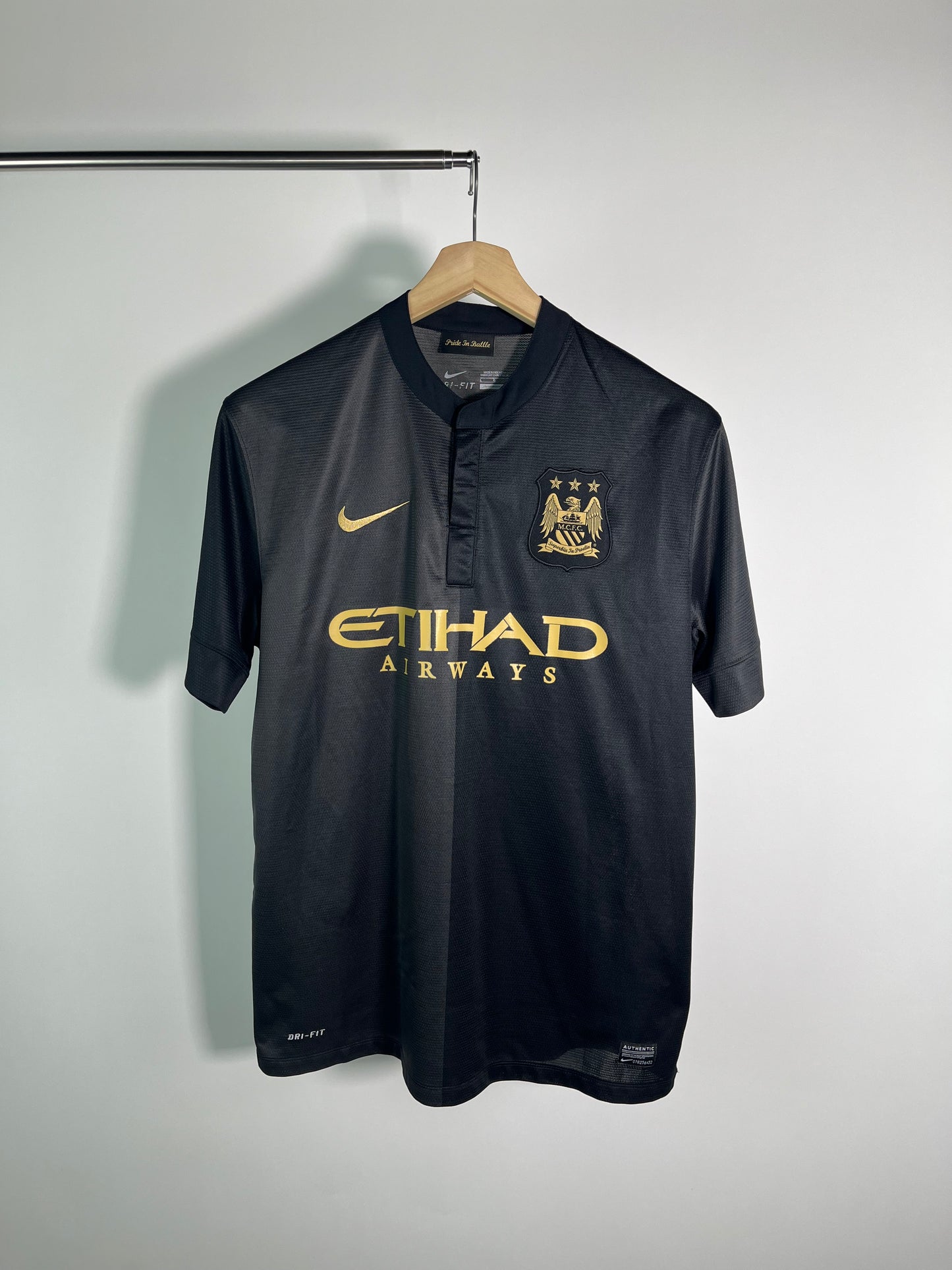 Jersey Manchester City Visita 2013 2014 Kün Aguero (L)