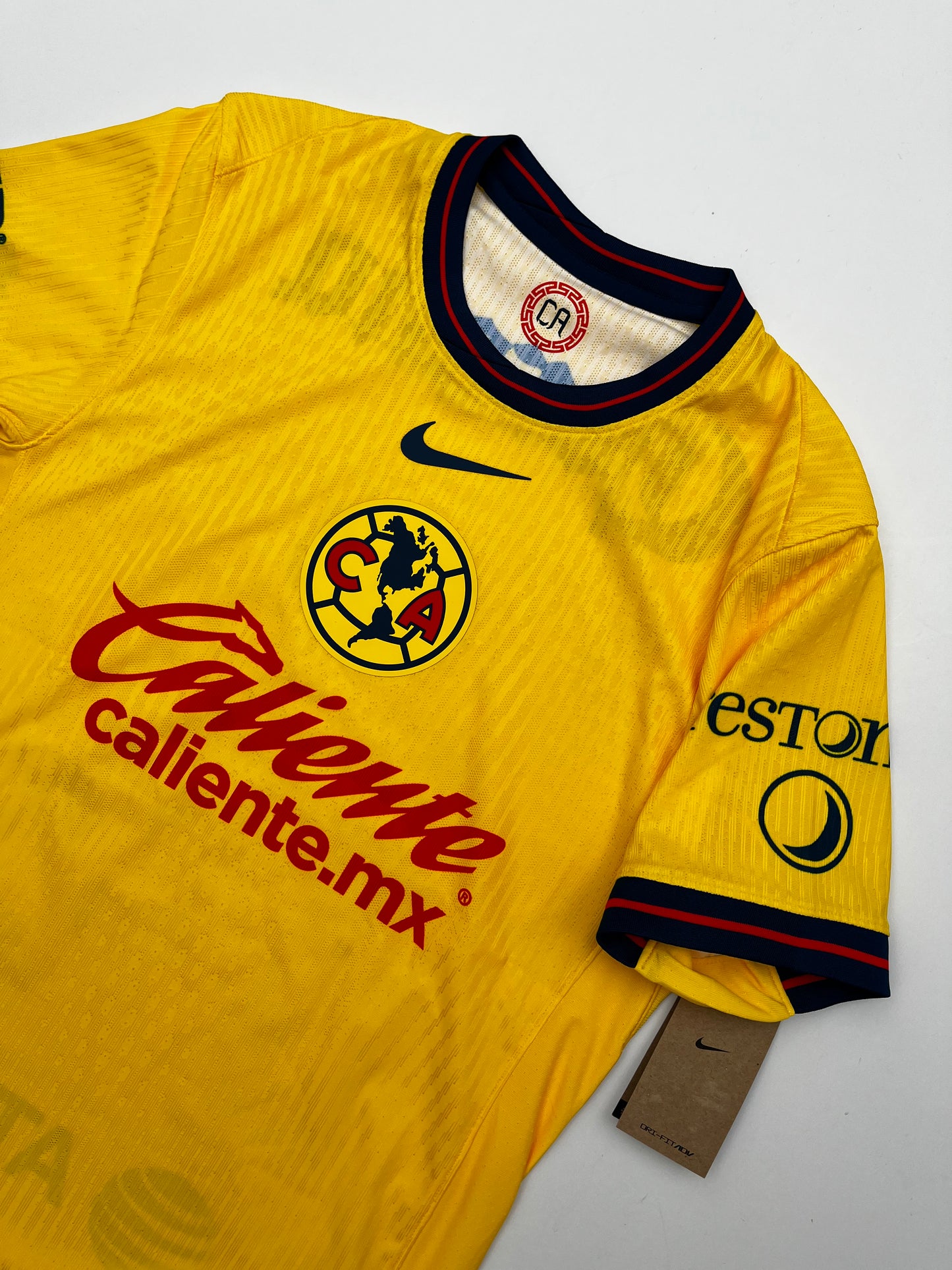 Jersey Club América Local 2024 2025 Versión Jugador *C/Etiquetas* Autografiado Diego Valdés (M)