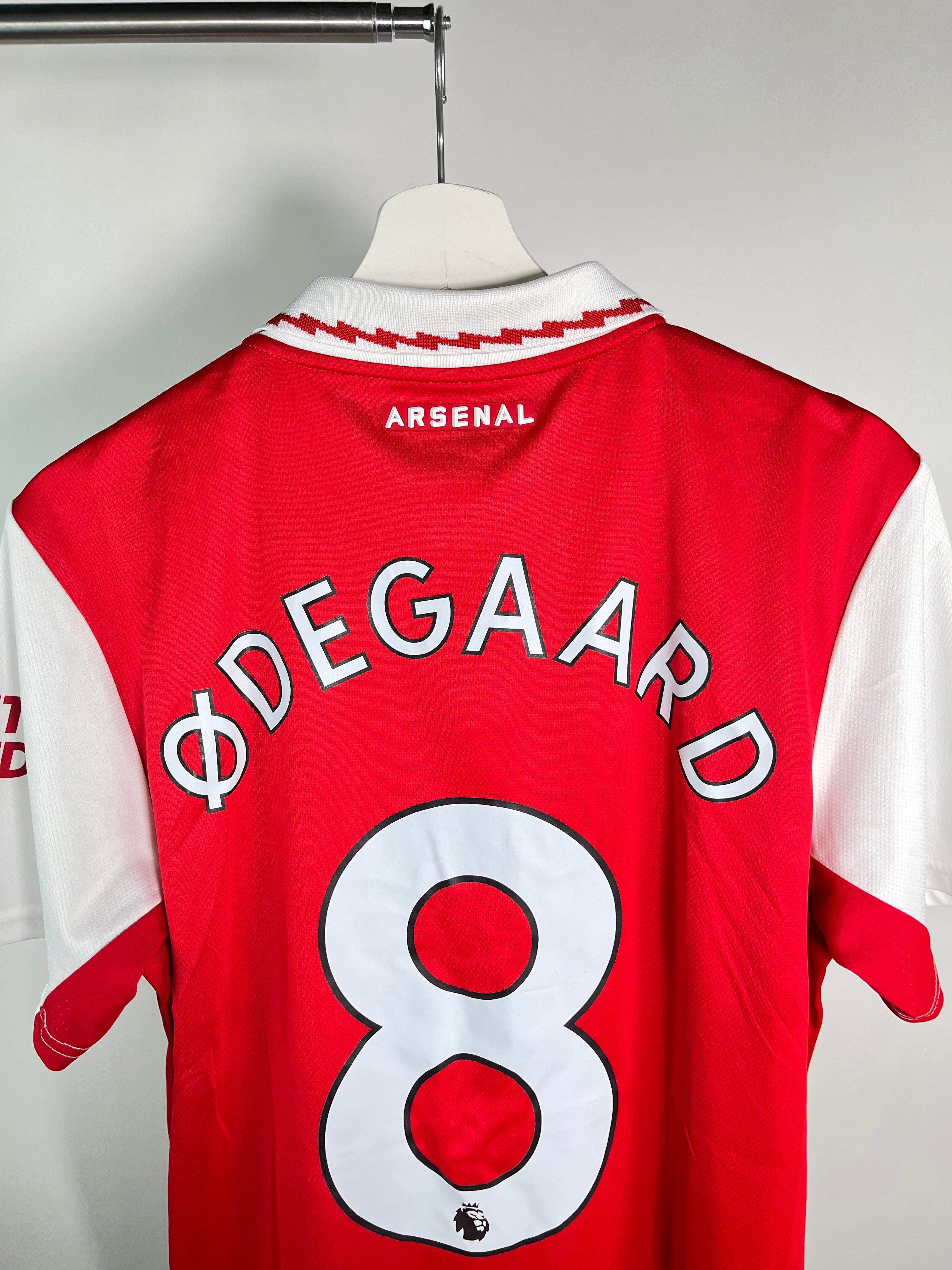 Jersey Arsenal Local 2022 2023 Martin Odegaard (M)