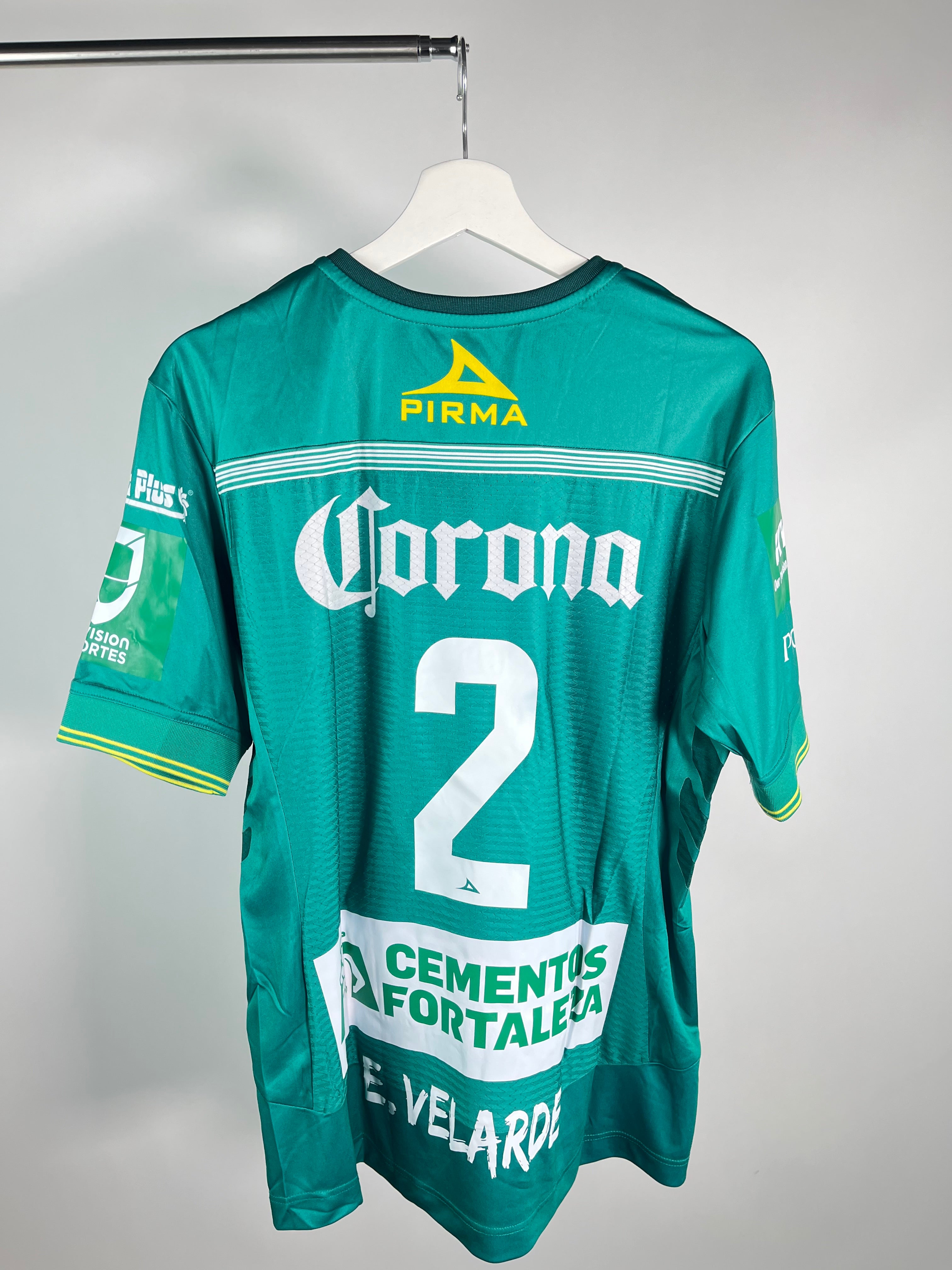 Jersey León Local 2015 2016 Match Worn Efraín "Chispa" Velarde (M)