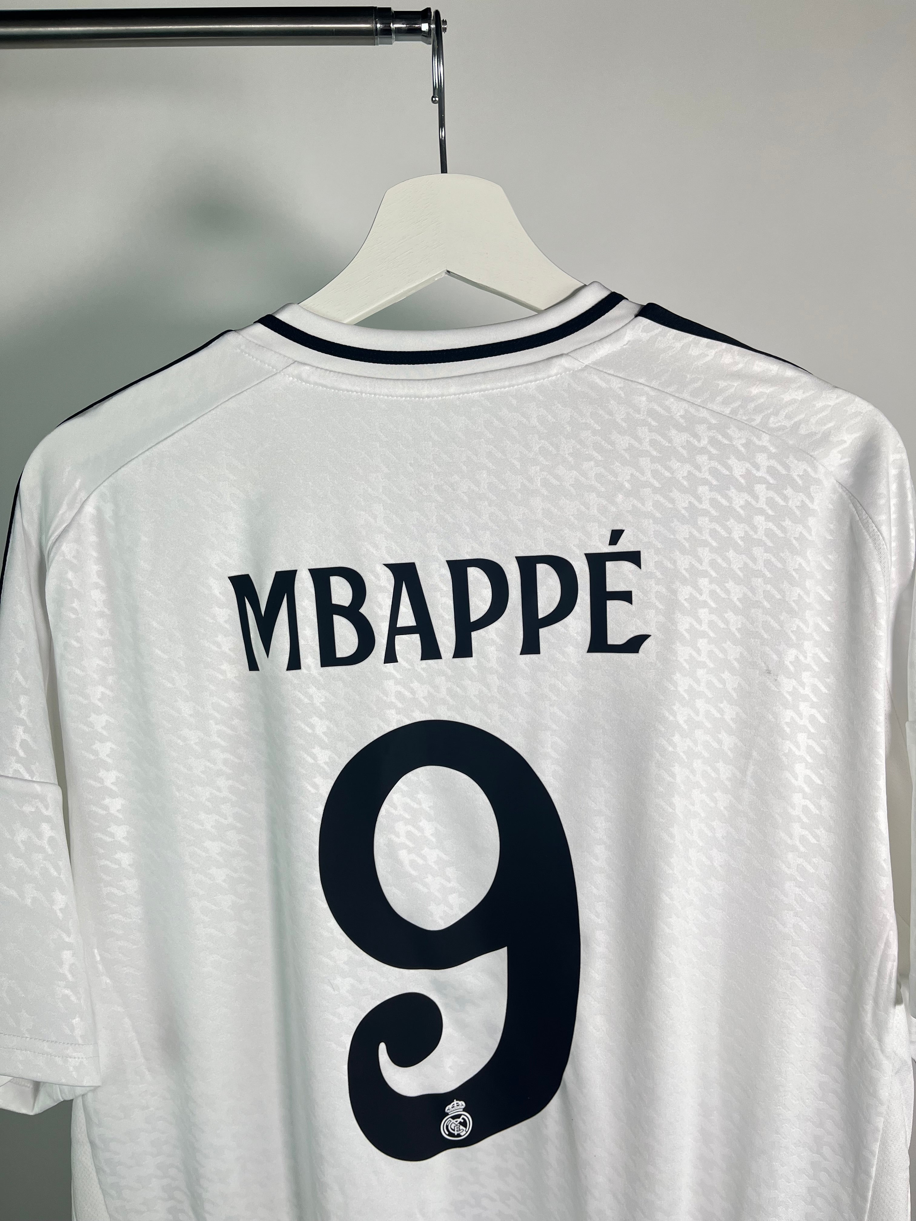 Jersey Real Madrid Local 2024 2025 Kylian Mbappé (XL)