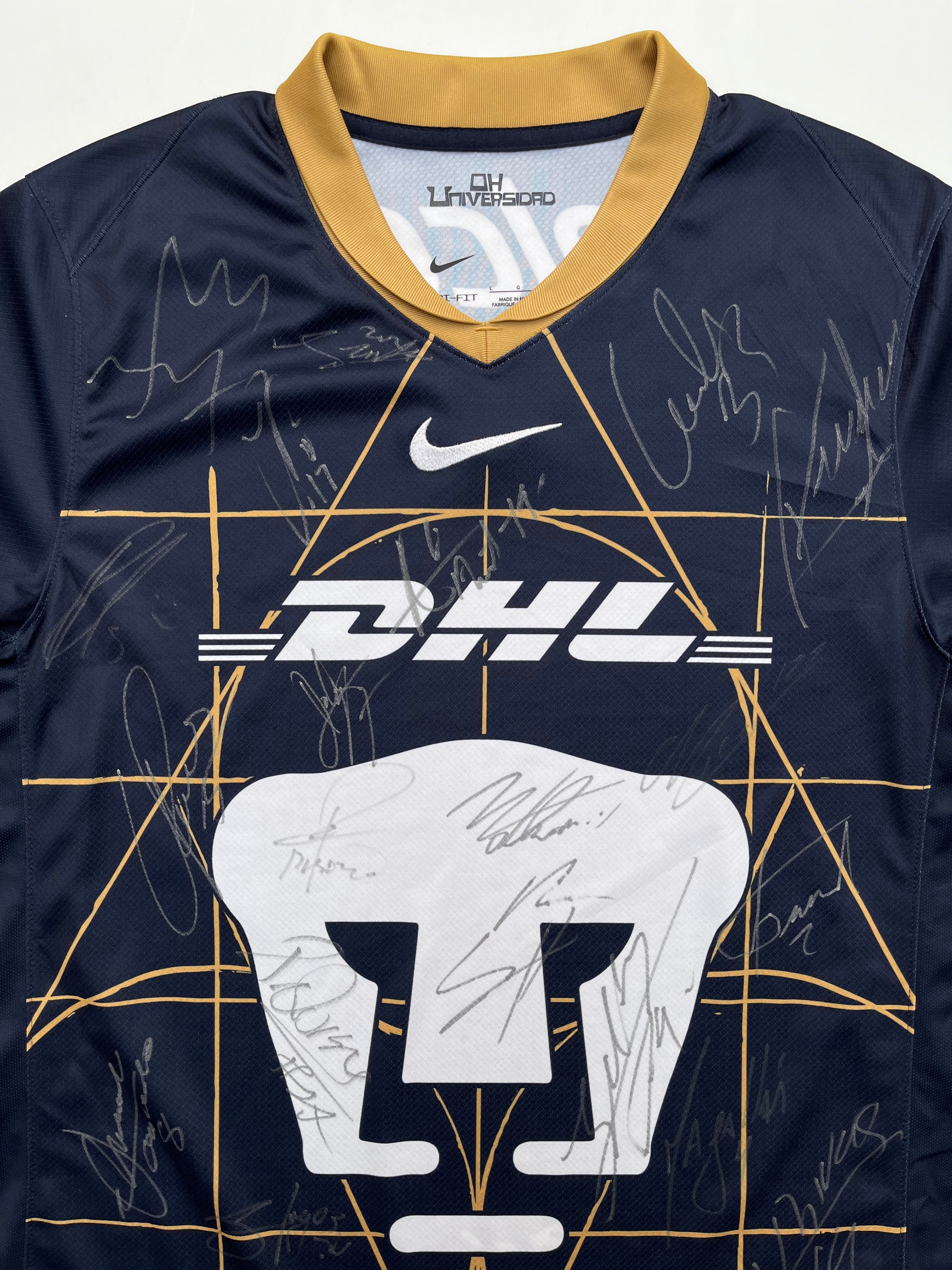 Jersey Pumas Visita 2024 2025  Autografiado (L)