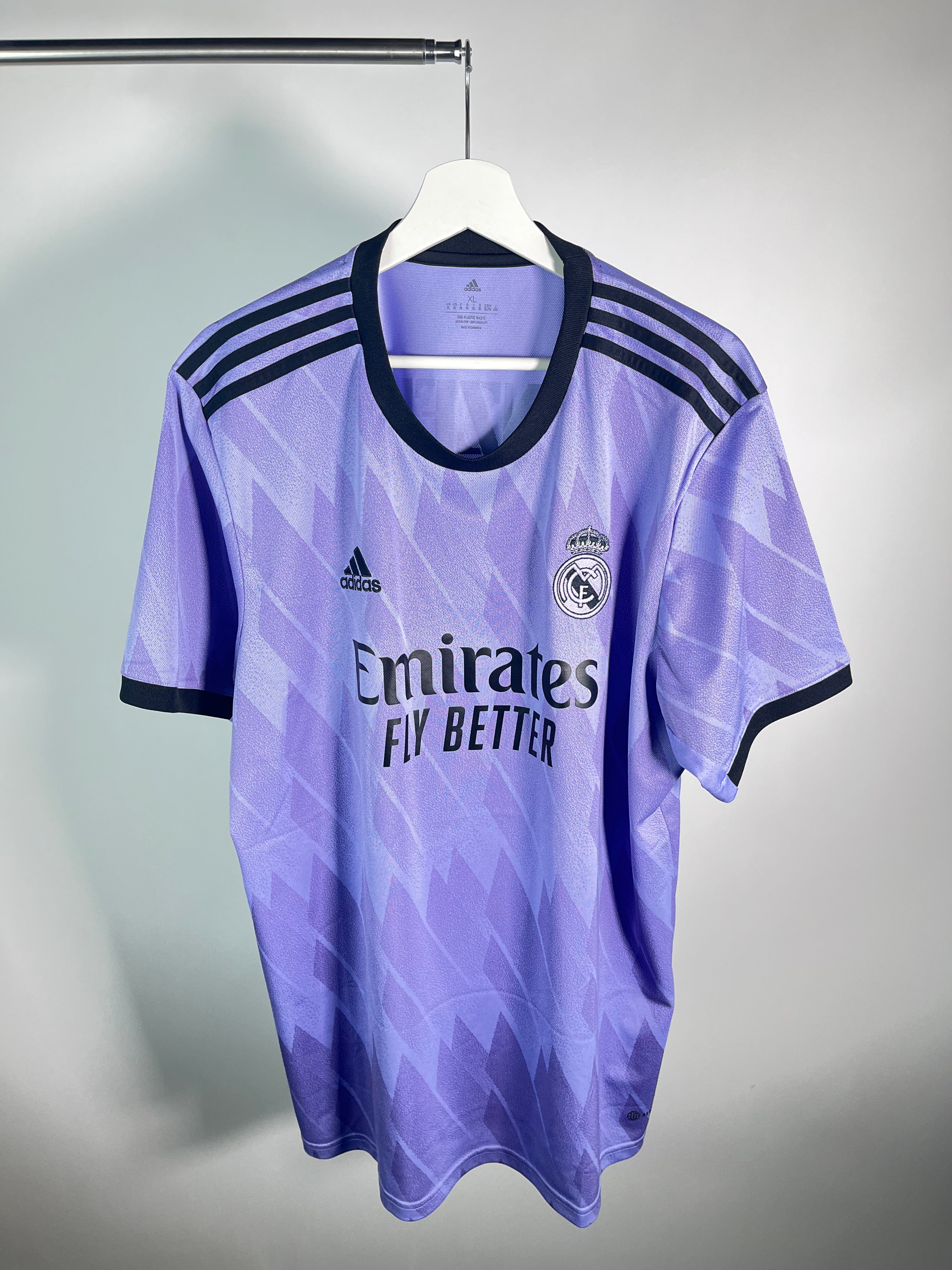 Jersey Real Madrid Visita 2022 2023 Karim Benzema (XL)