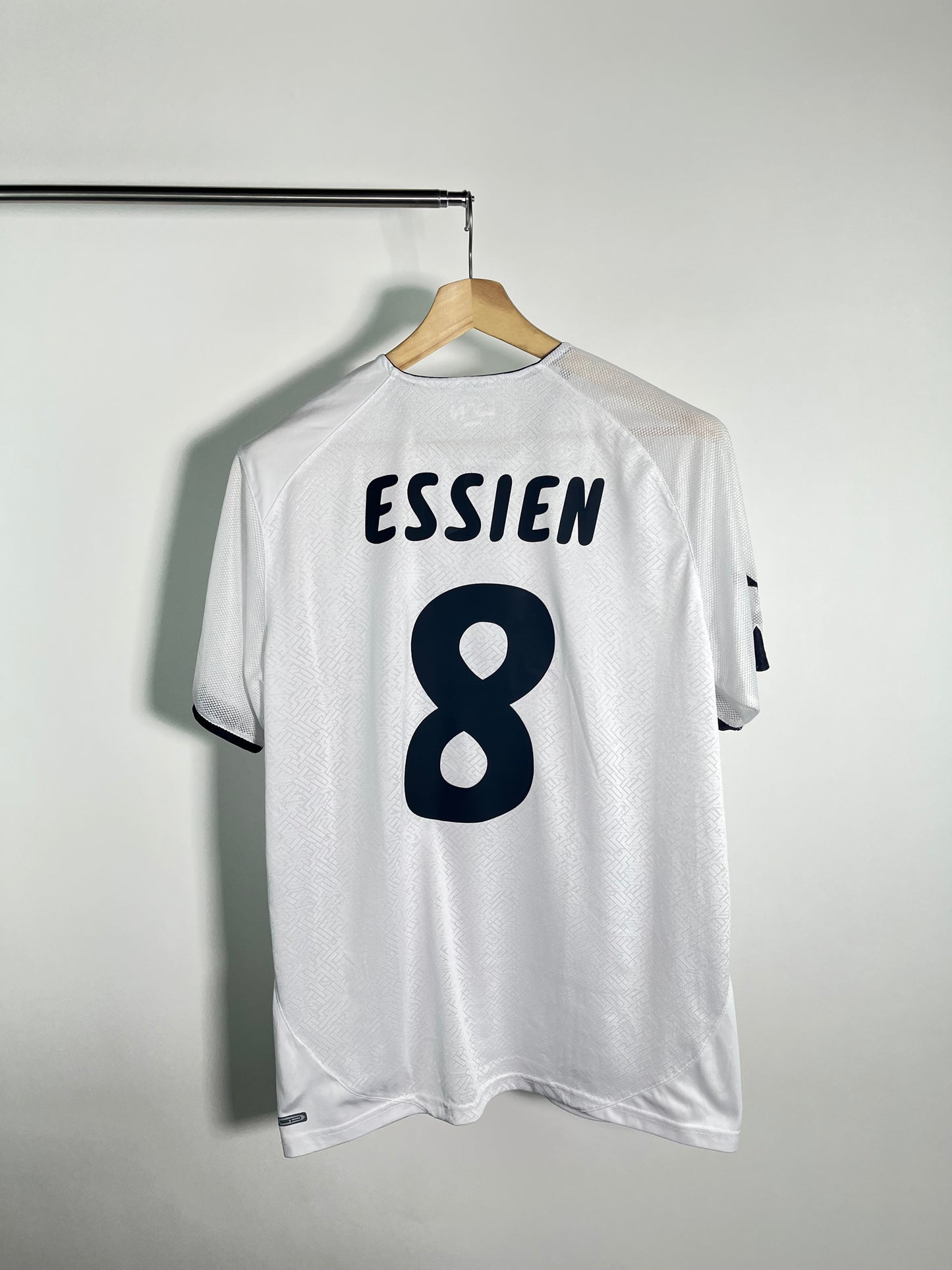 Jersey Ghana Local 2010 2012 Michael Essien (XL)