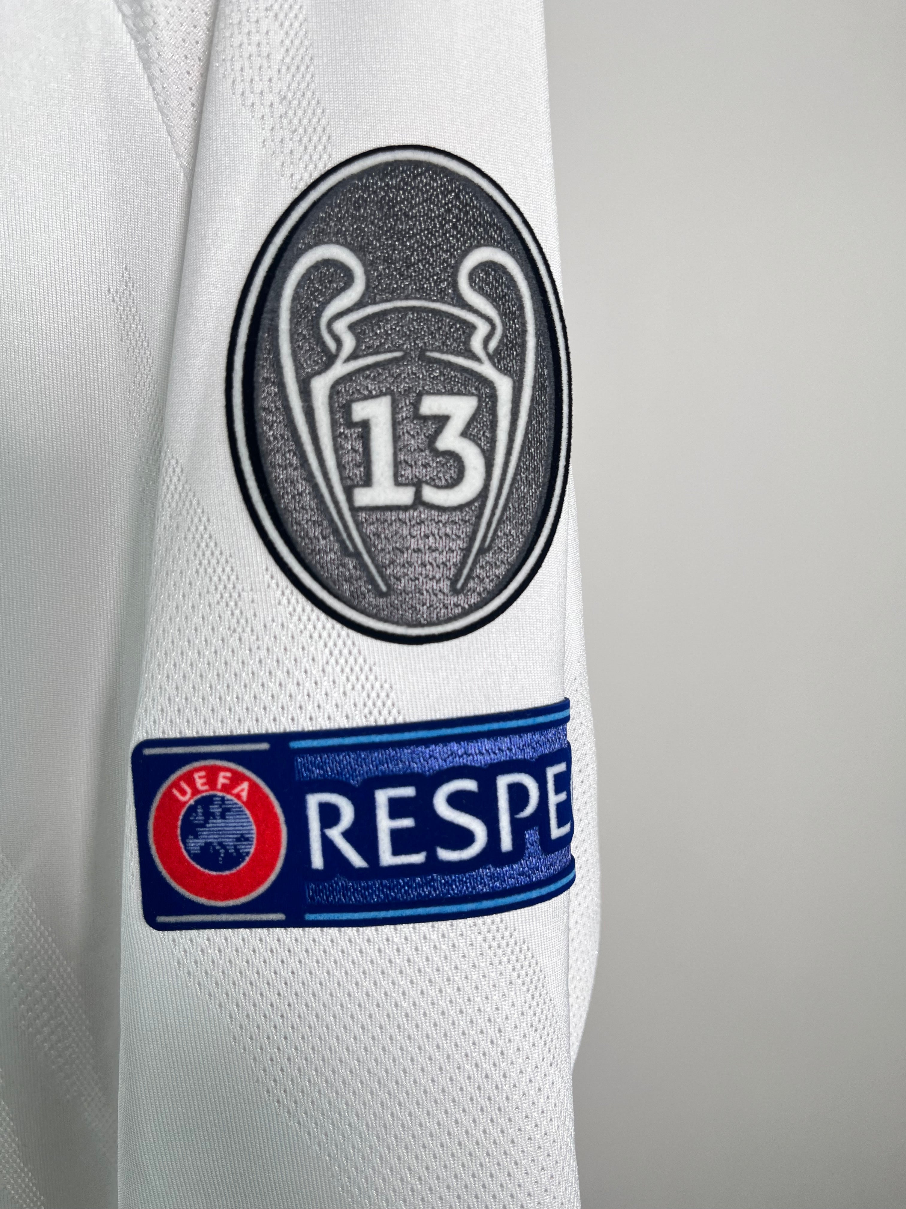 Jersey Real Madrid Local *Champions League* 2020 2021 Manga Larga Karim Benzema (M)
