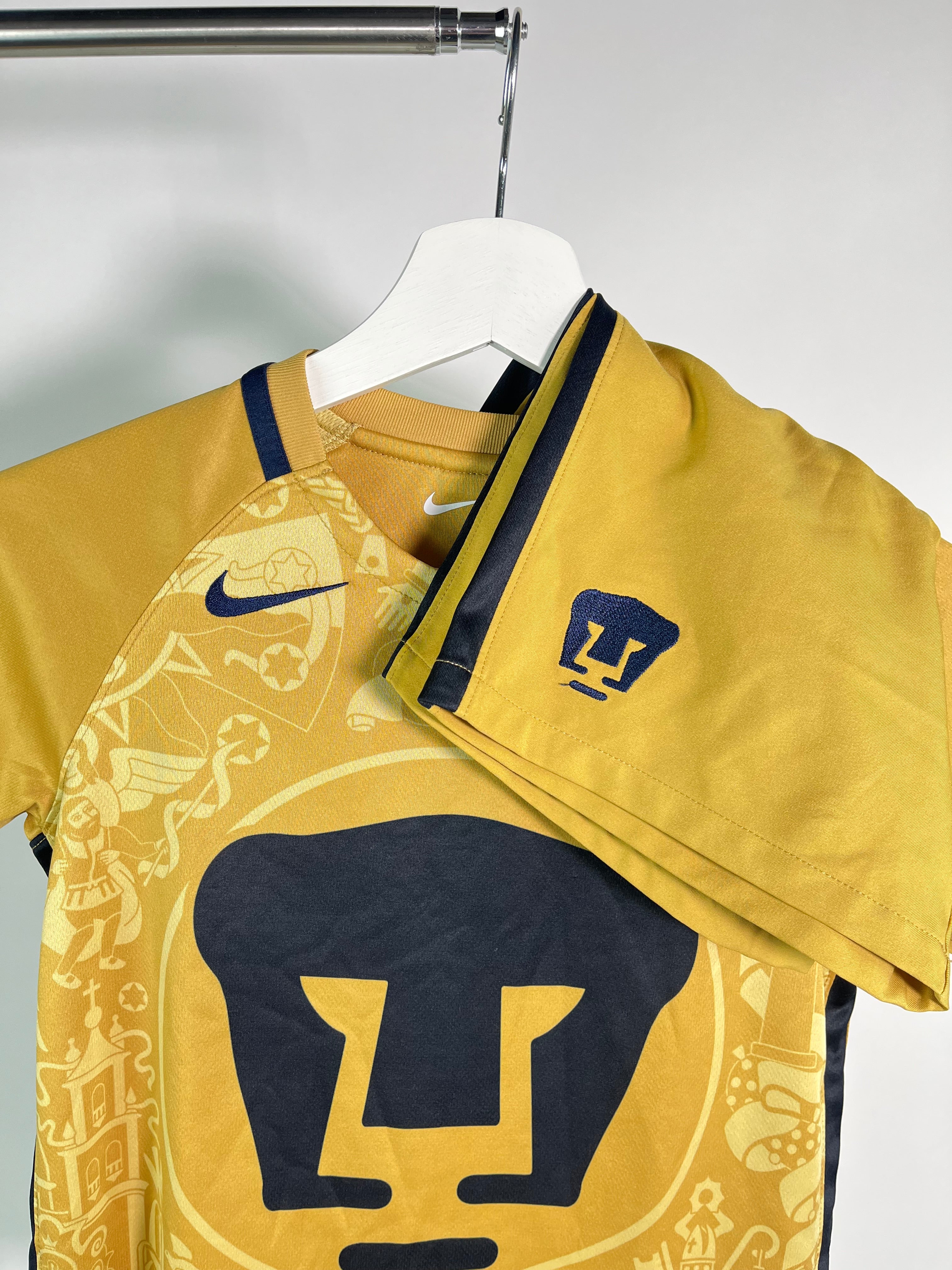 Jersey Pumas Local 2016 2017 *Incluye Short* (L niño)